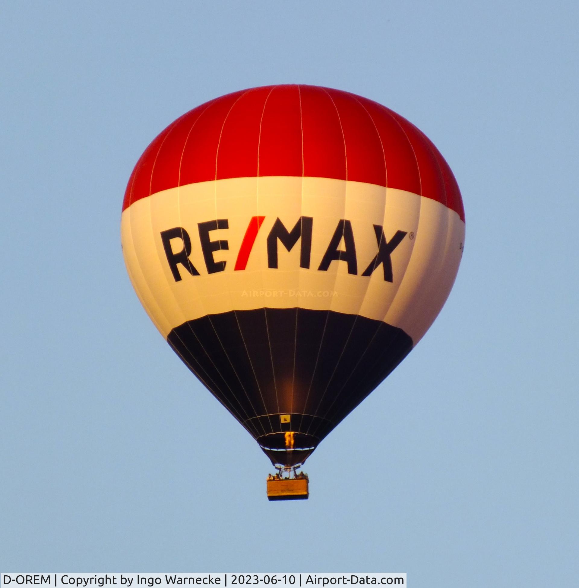 D-OREM, 2021 Schroeder Fire Balloons G85/24 C/N 1856, Schroeder Fire G85/24 hot air balloon over Bonn-Lengsdorf in the evening