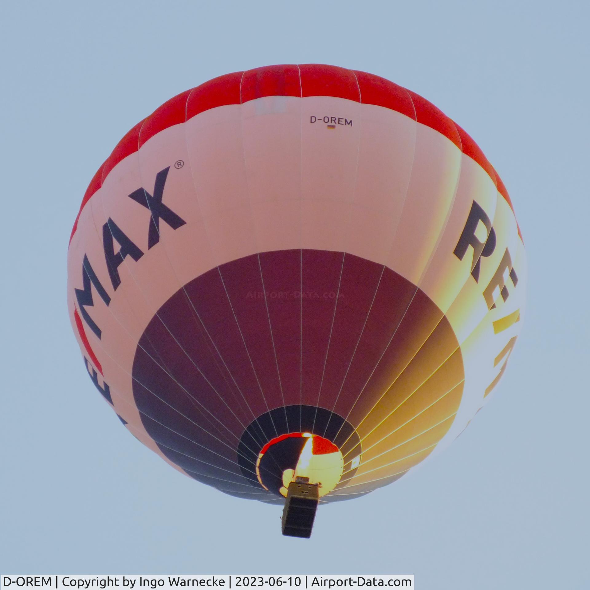 D-OREM, 2021 Schroeder Fire Balloons G85/24 C/N 1856, Schroeder Fire G85/24 hot air balloon over Bonn-Lengsdorf in the evening