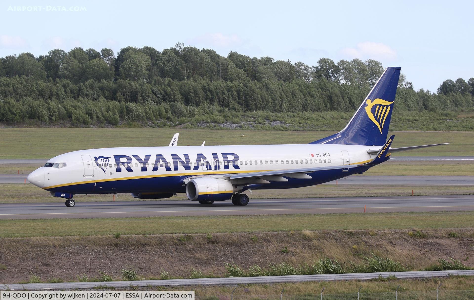 9H-QDO, 2016 Boeing 737-8AS C/N 44764, Twy W