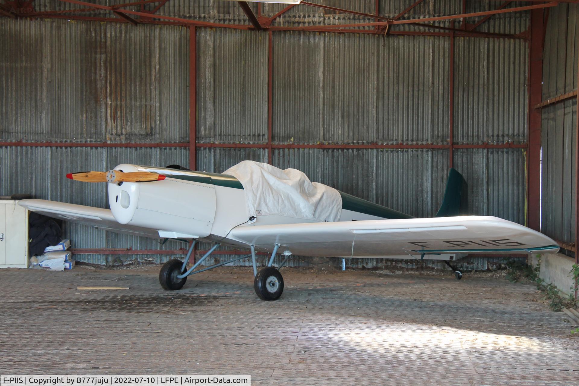 F-PIIS, Druine D-5 C/N 26, during Meaux Airshow