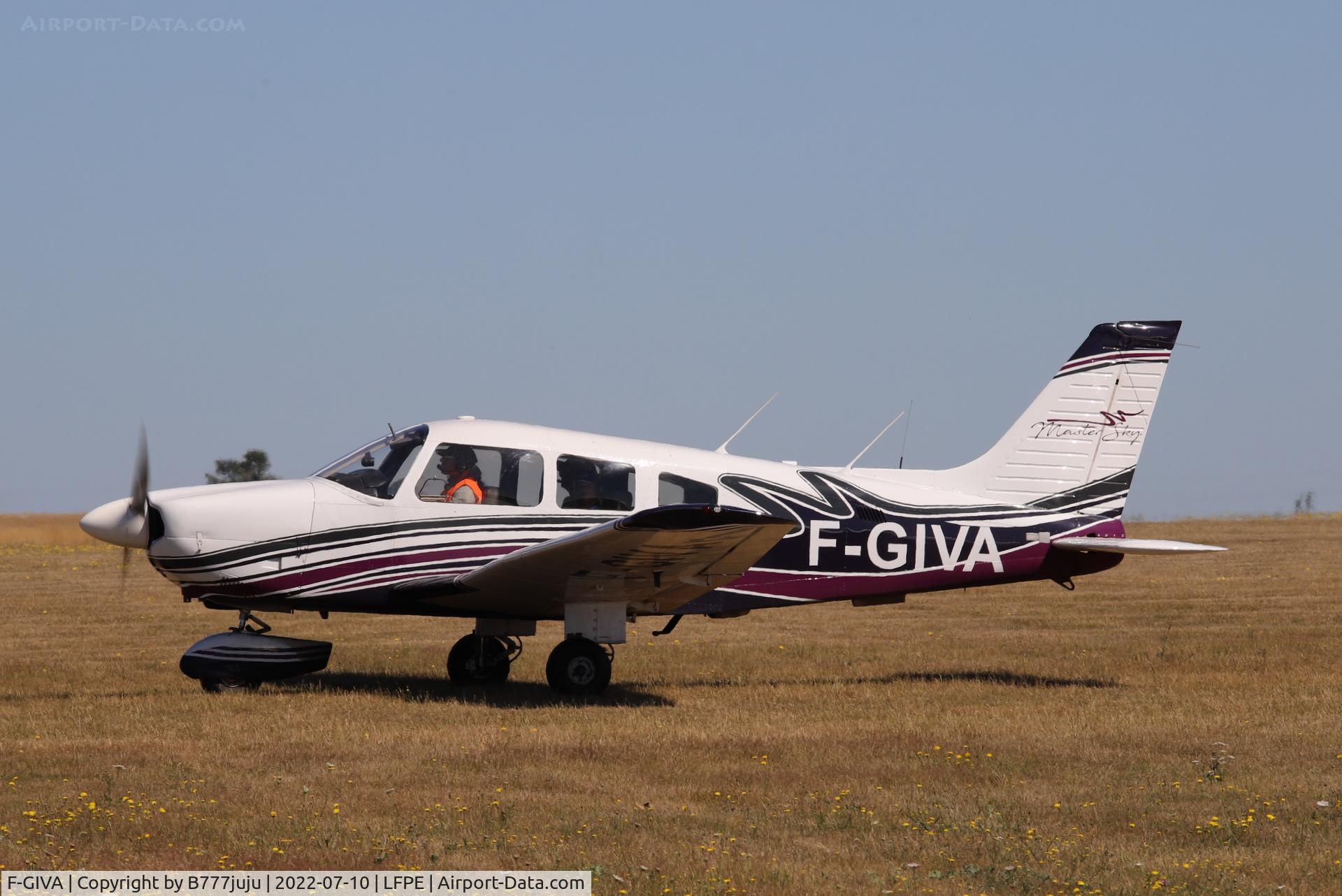 F-GIVA, Piper PA-28-181 Archer C/N 28-90108, during Meaux Airshow