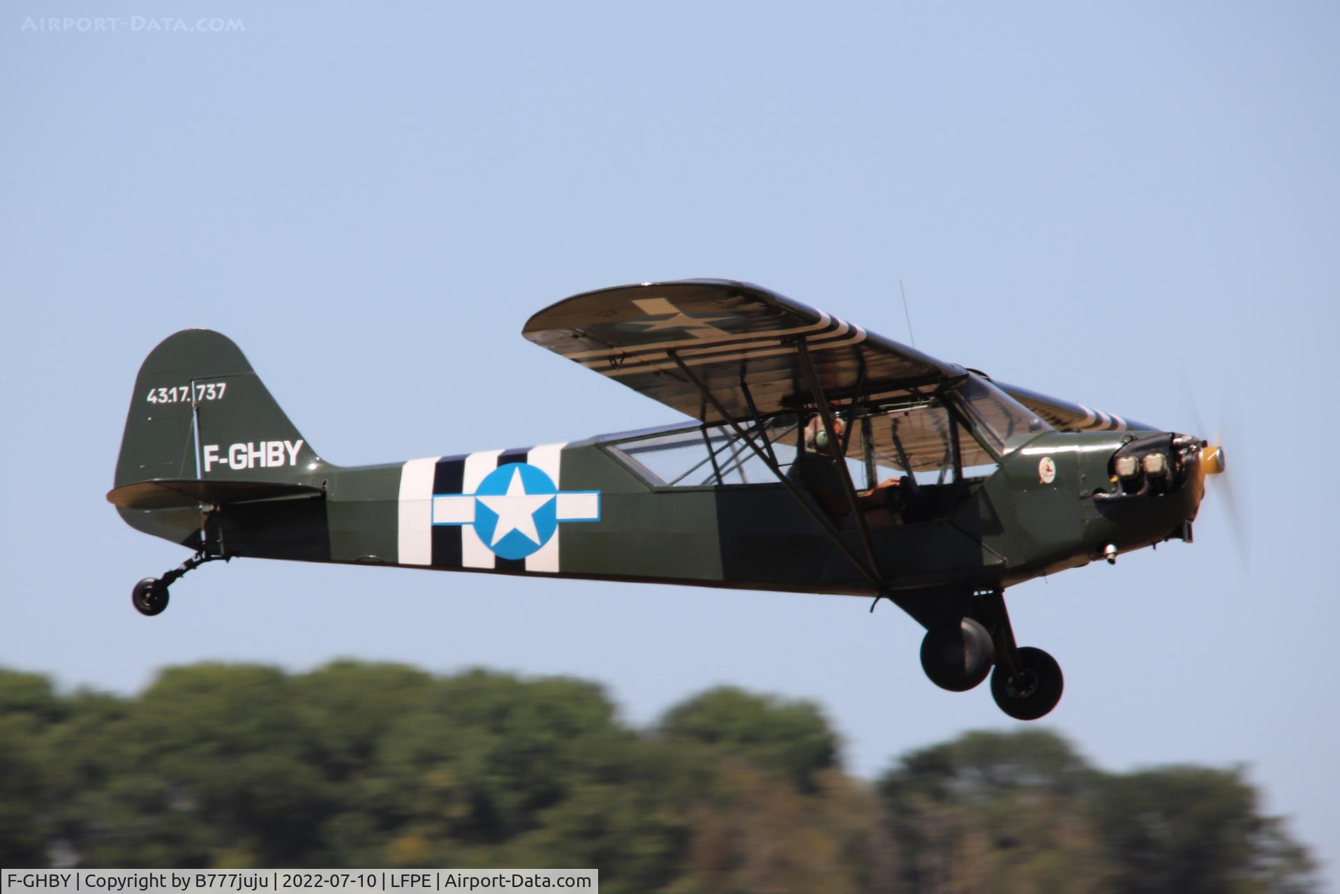 F-GHBY, 1943 Piper L-4A Grasshopper C/N 43-17737, during Meaux Airshow