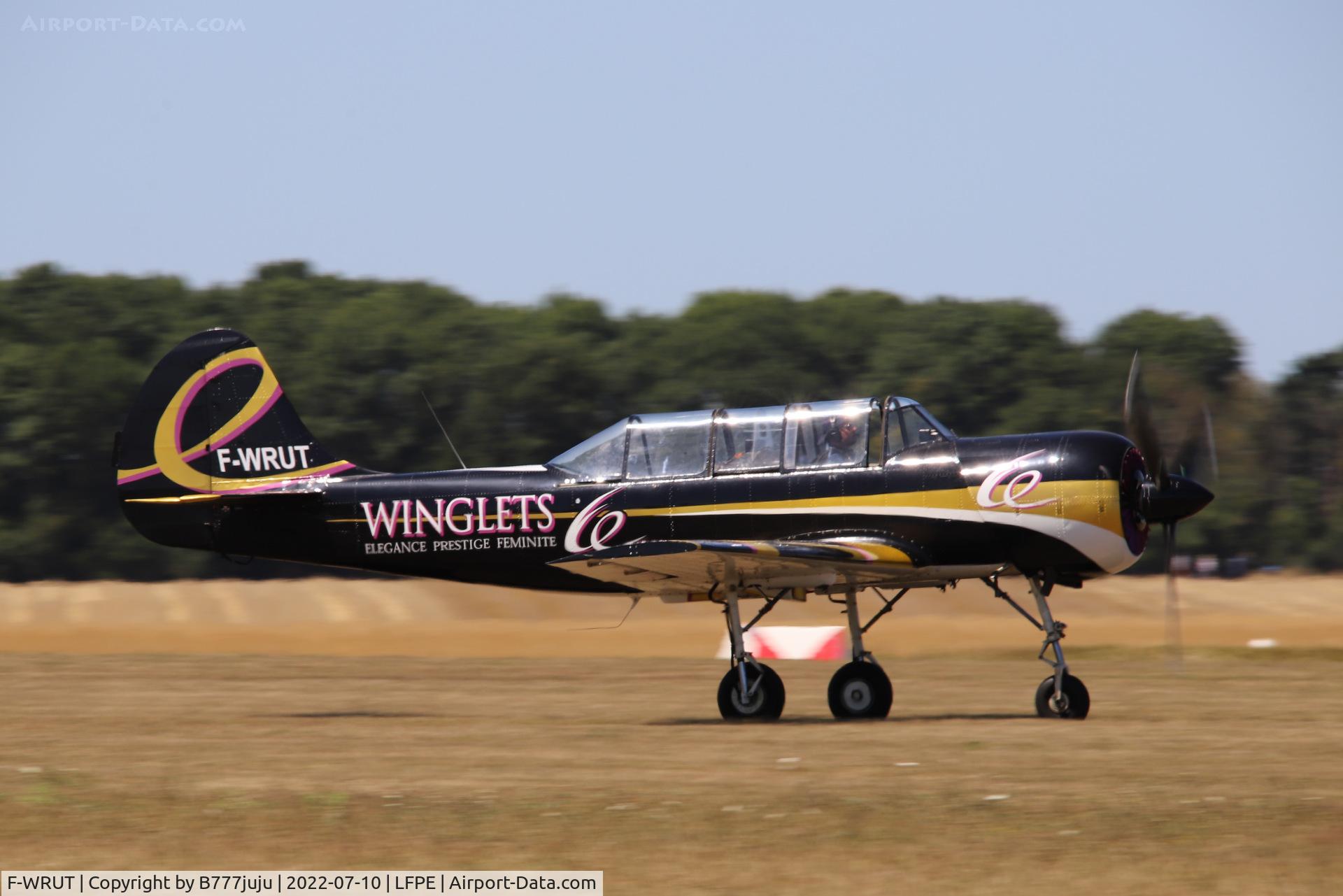 F-WRUT, Yakovlev Yak-52 C/N 9111510, during Meaux Airshow