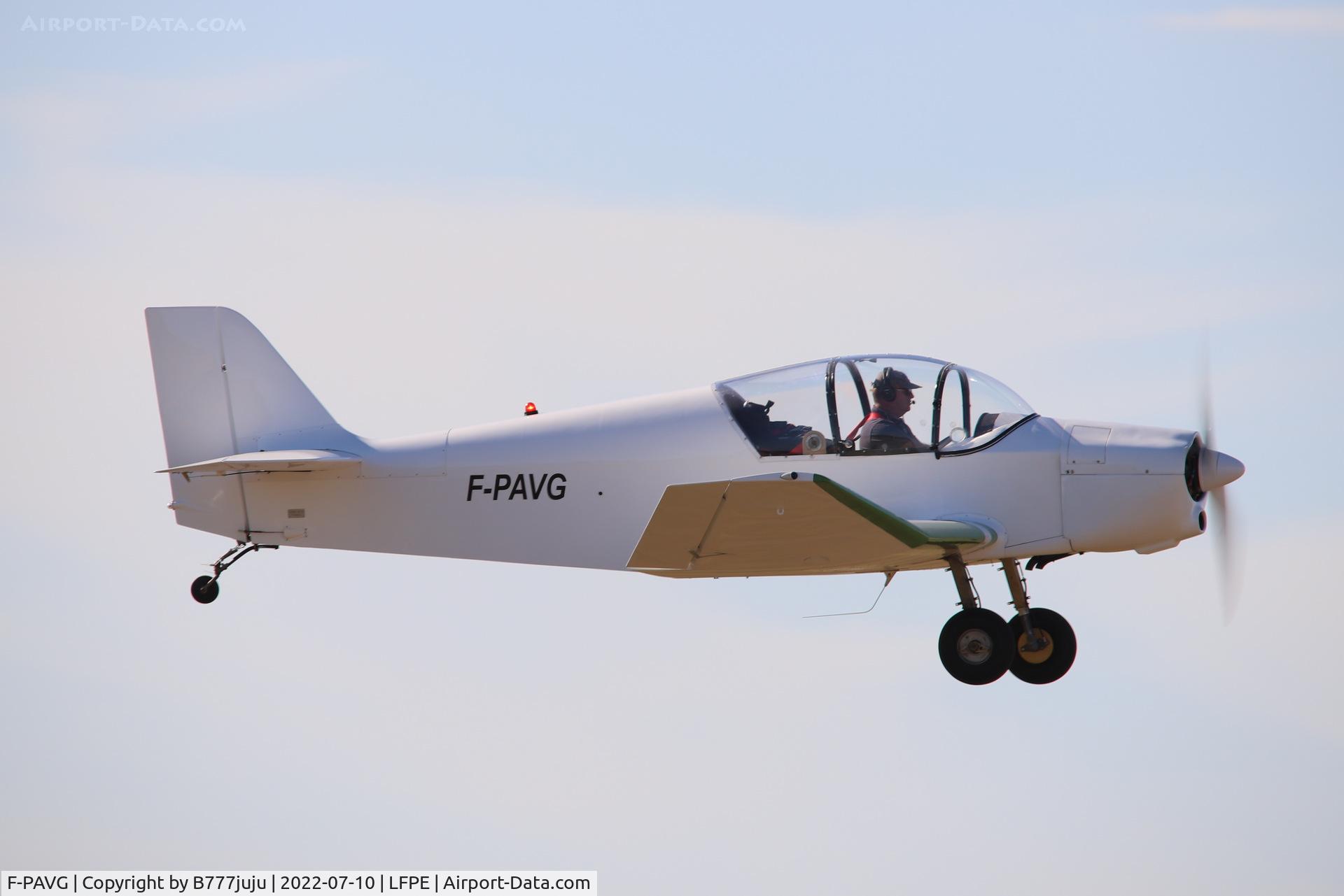 F-PAVG, Jodel D.113F C/N 1735, during Meaux Airshow