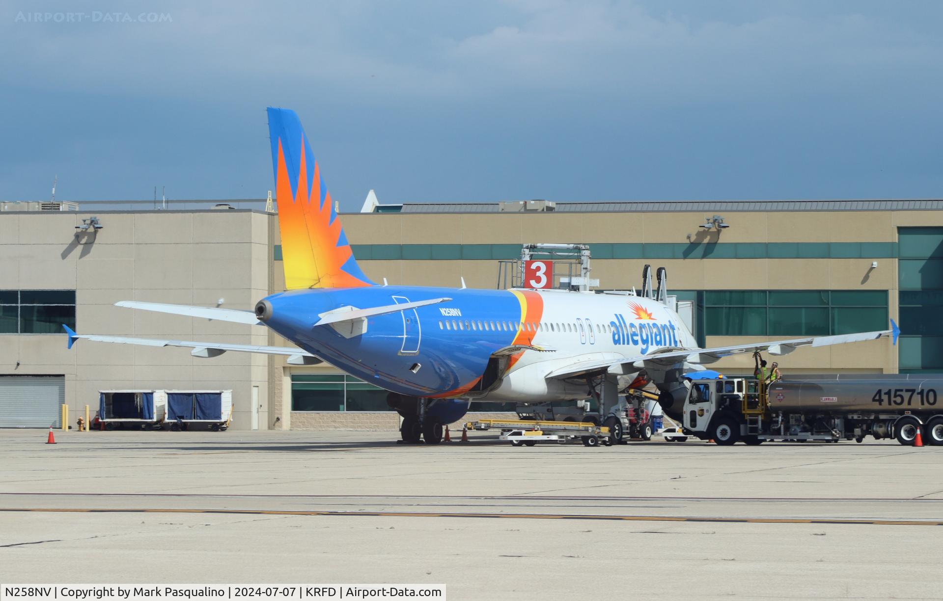 N258NV, 2009 Airbus A320-214 C/N 4015, Airbus A320-214