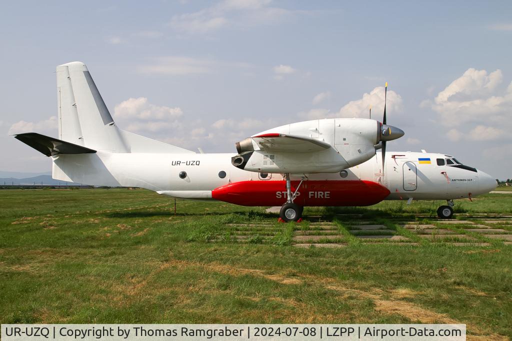 UR-UZQ, Antonov An-32P 