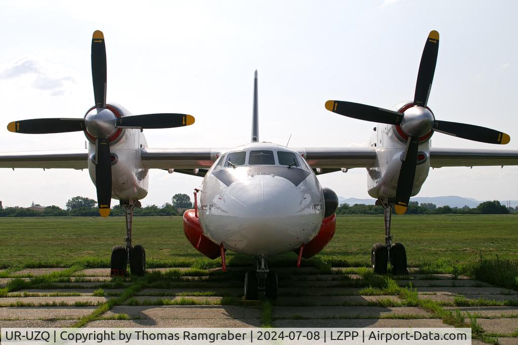 UR-UZQ, Antonov An-32P 