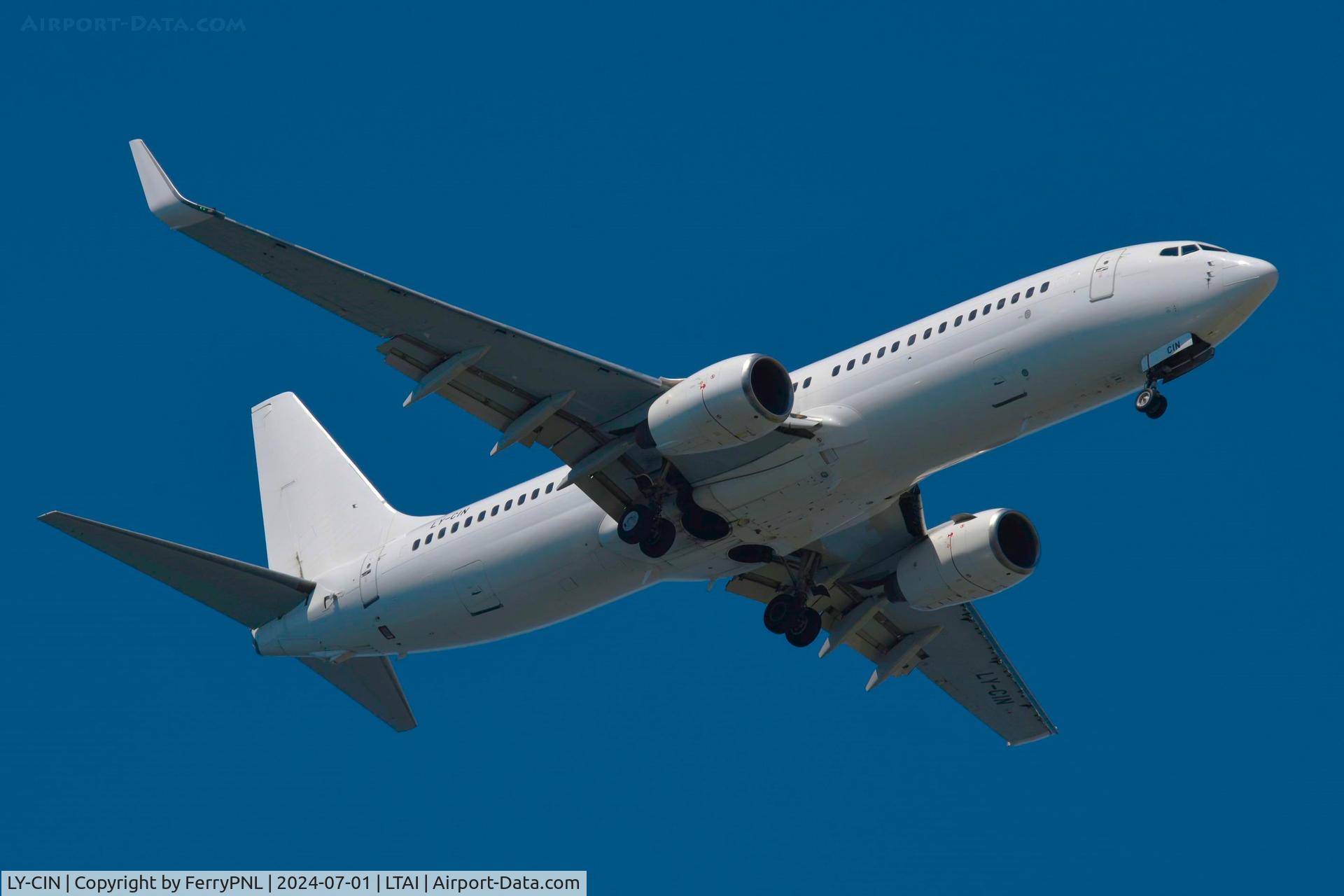 LY-CIN, 2002 Boeing 737-83N C/N 28247, Getjet B738 in white