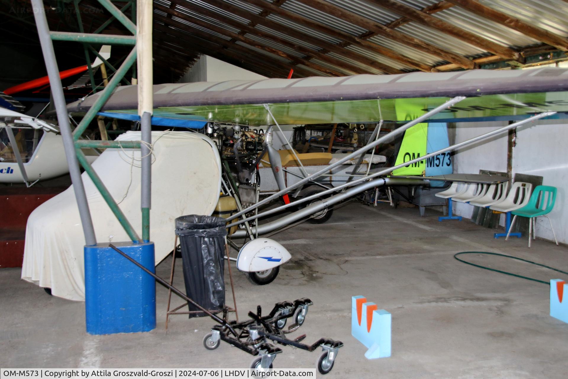 OM-M573, Ferrari Tucano V C/N 166-M, LHDV - Dunaújváros Airport, Kisapostag - Hungary