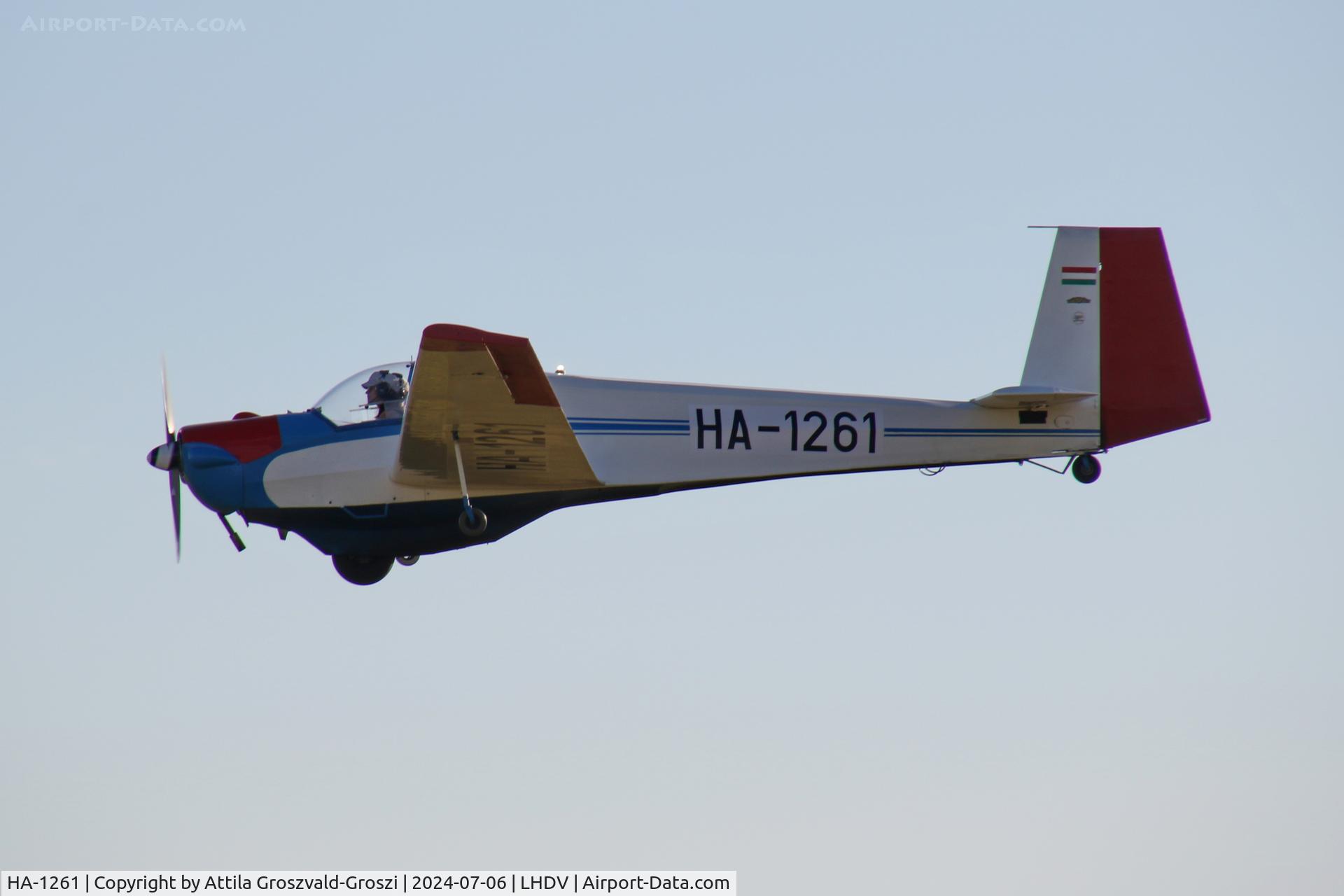 HA-1261, 1972 Scheibe SF-25C Falke C/N 4426, LHDV - Dunaújváros Airport, Kisapostag - Hungary