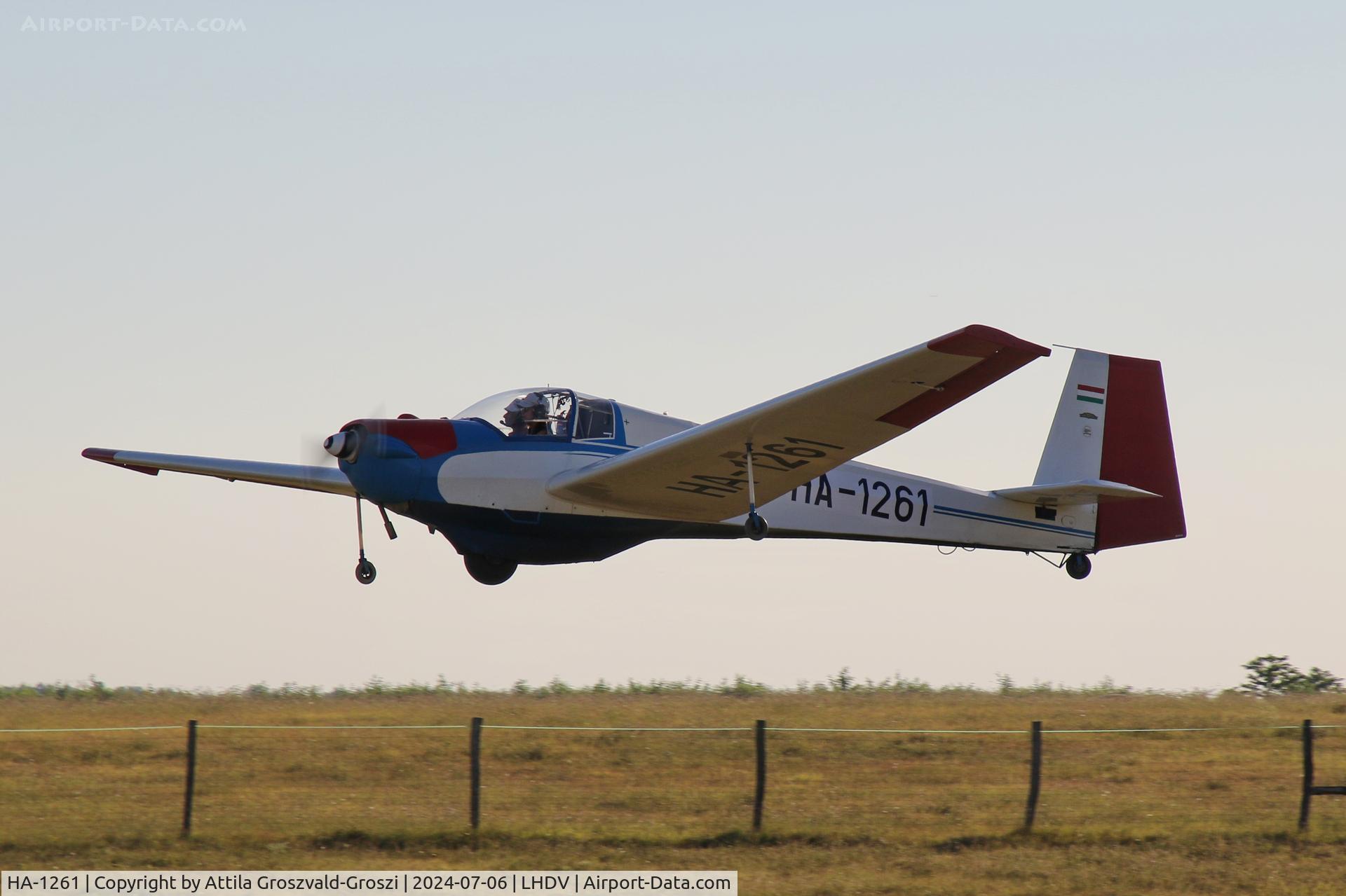 HA-1261, 1972 Scheibe SF-25C Falke C/N 4426, LHDV - Dunaújváros Airport, Kisapostag - Hungary