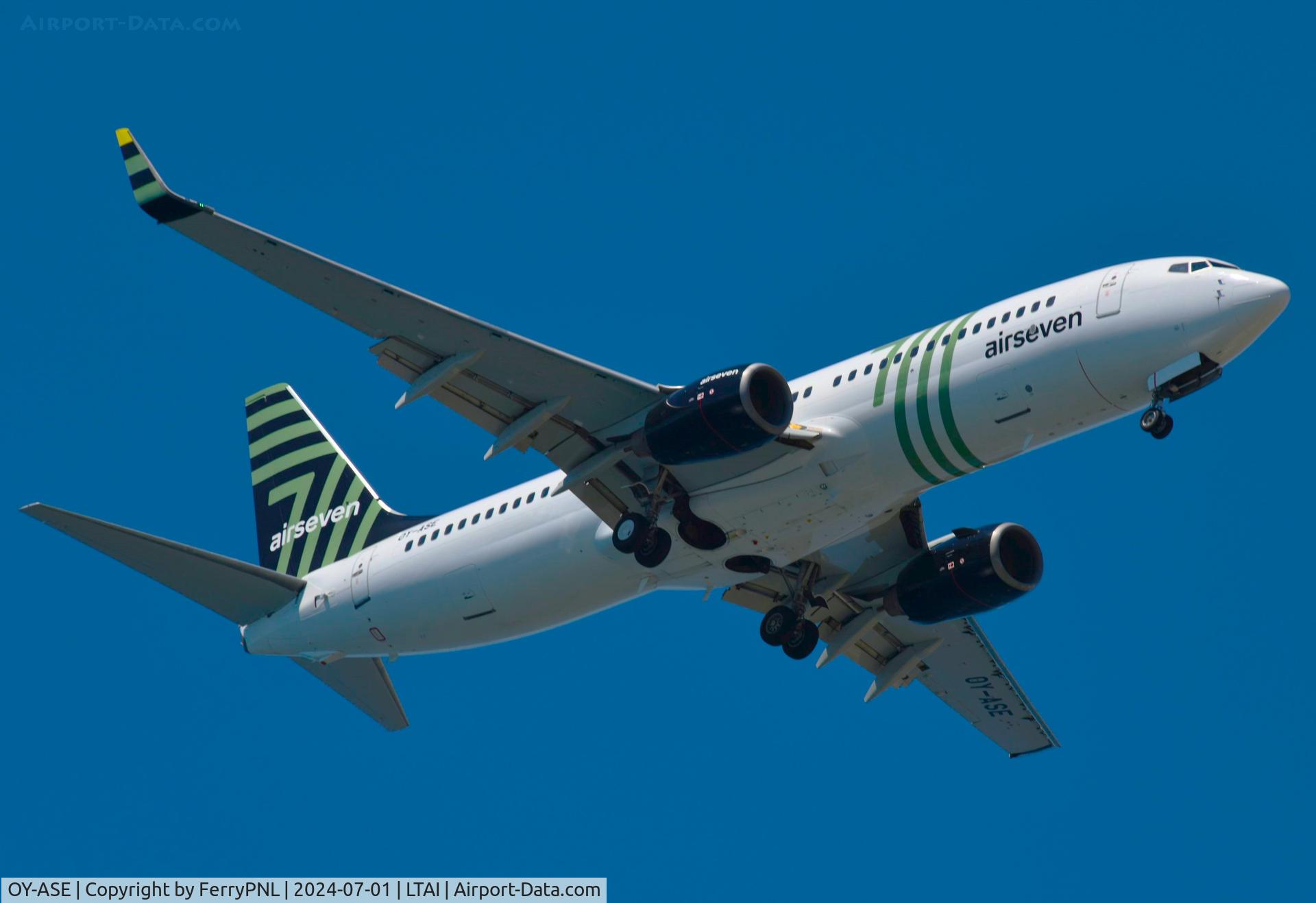 OY-ASE, 2007 Boeing B737-8FH C/N 35101, Airseven B738 landing