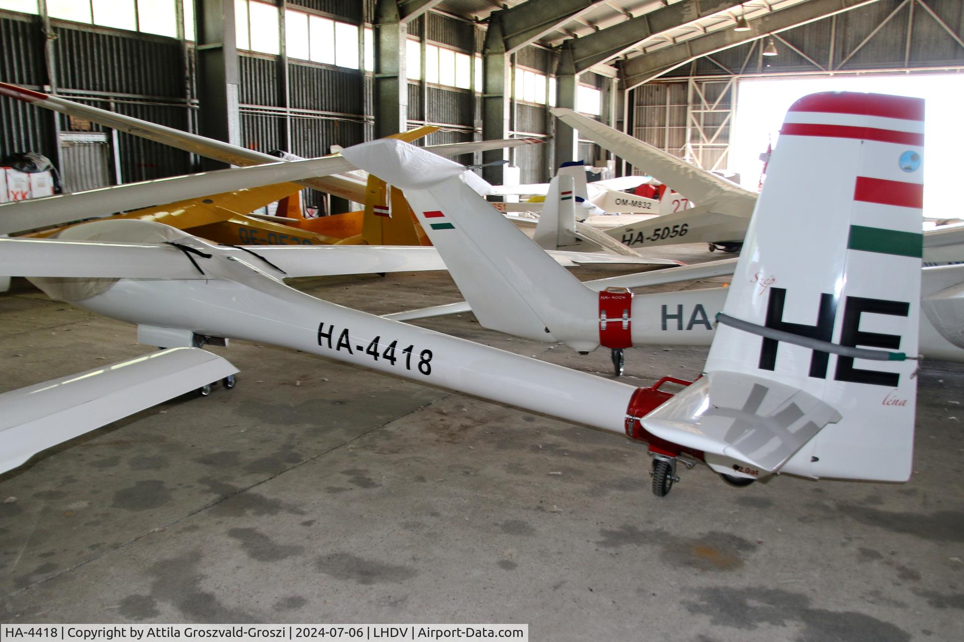 HA-4418, 1979 PZL-Bielsko SZD-42-2  Jantar 2B C/N B-943, LHDV - Dunaújváros Airport, Kisapostag - Hungary