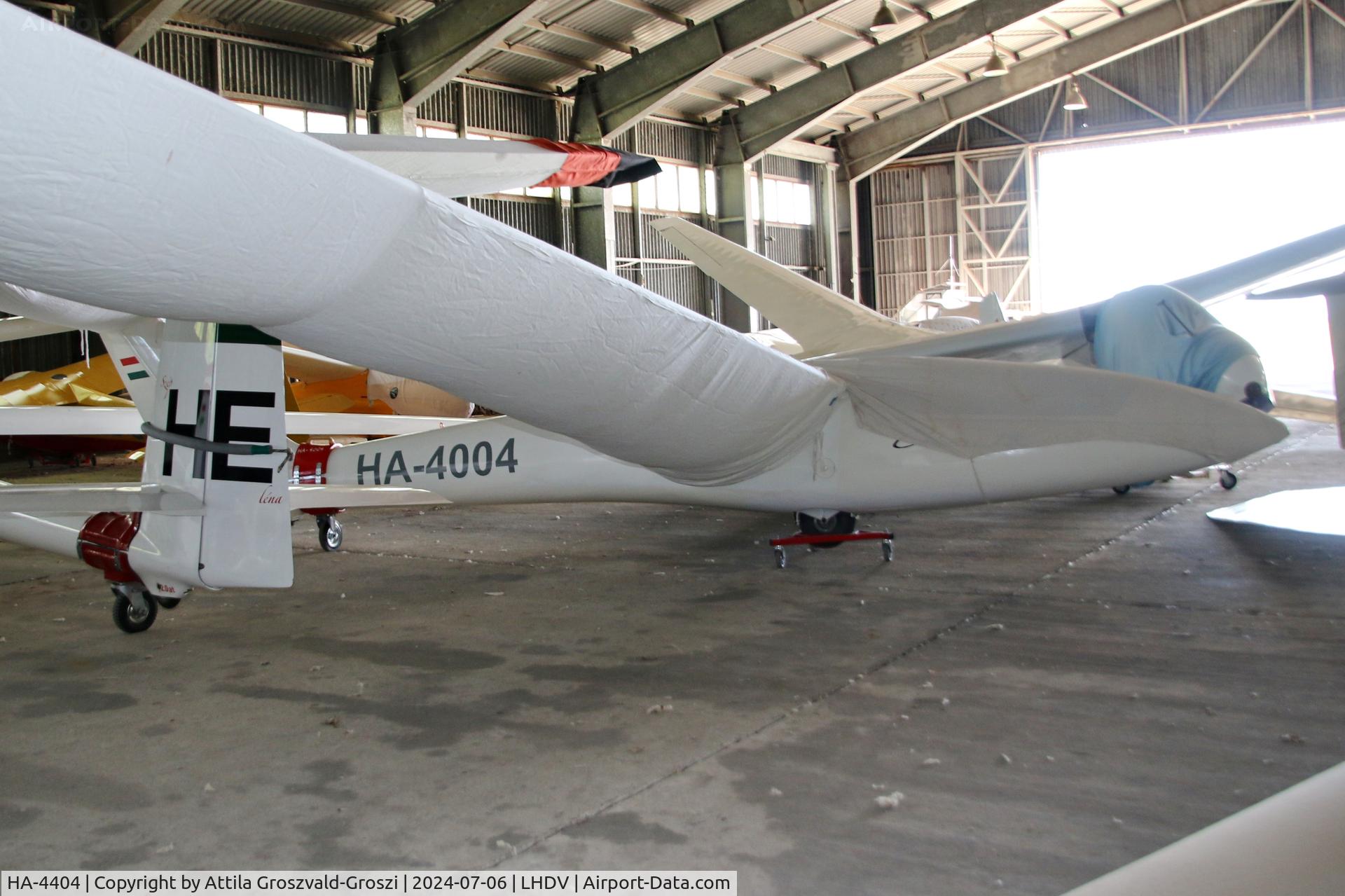 HA-4404, PZL-Bielsko SZD-41A Jantar Standard C/N B-740, LHDV - Dunaújváros Airport, Kisapostag - Hungary