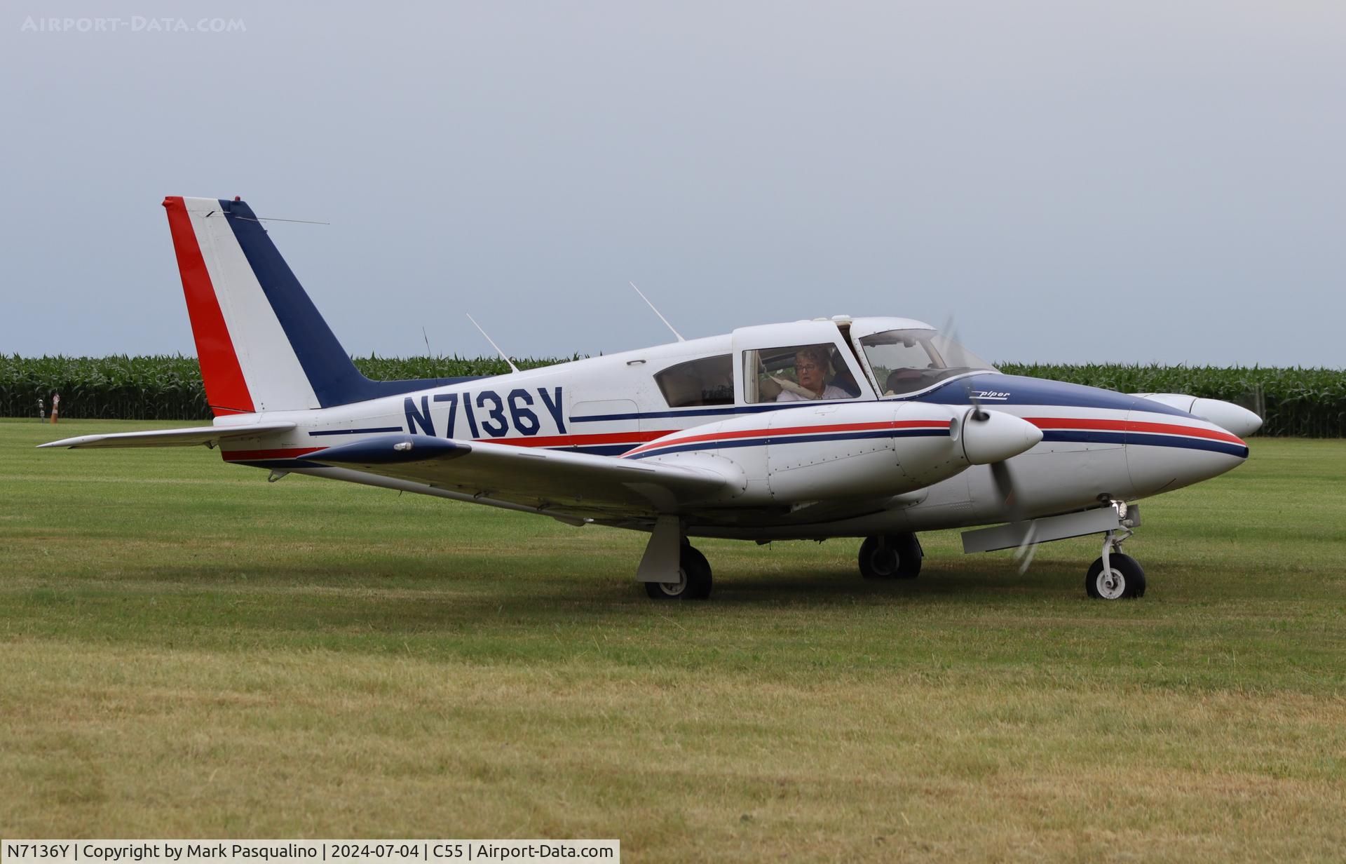 N7136Y, 1963 Piper PA-30 Twin Comanche C/N 30-158, Piper PA-30