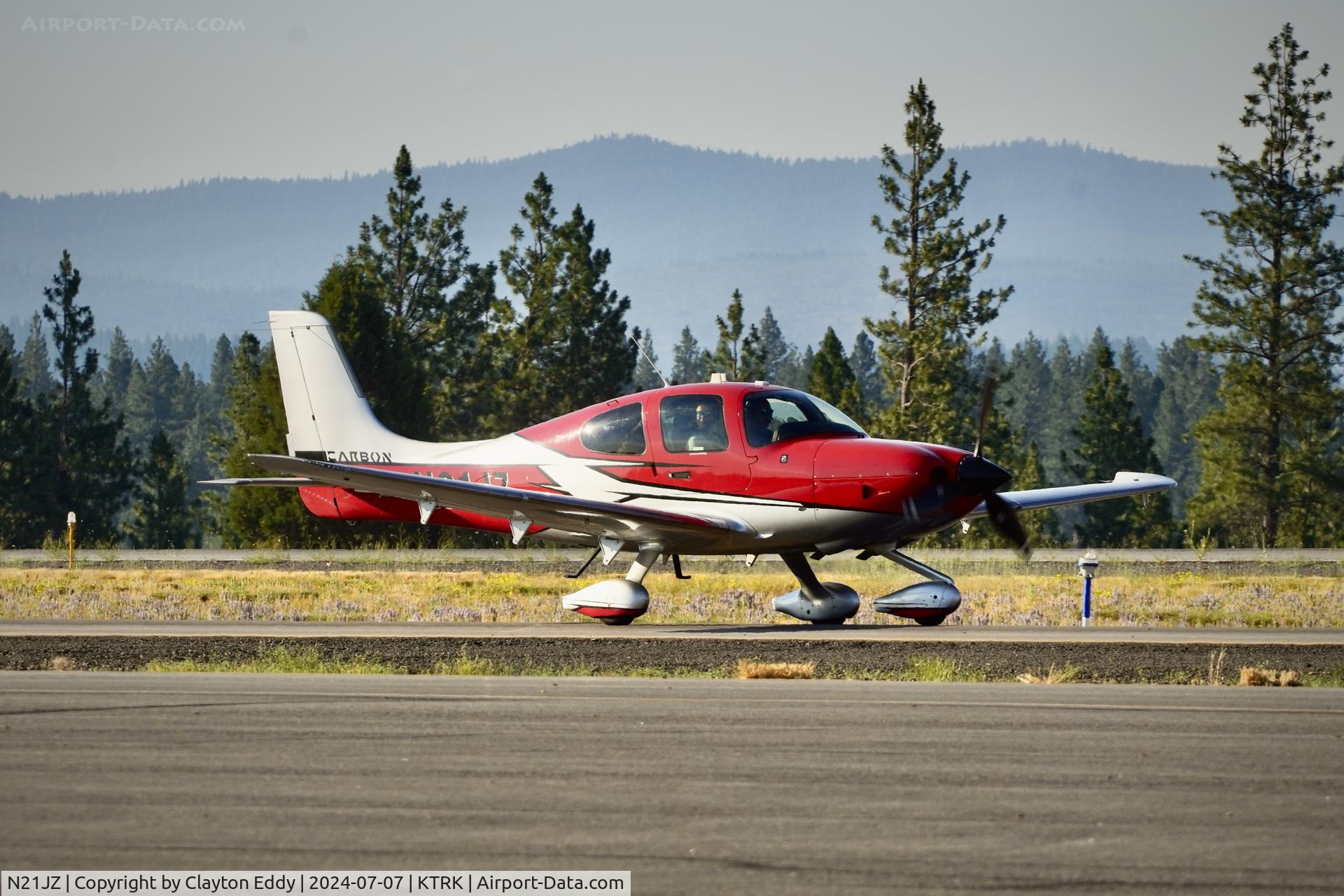 N21JZ, 2019 Cirrus SR22-G6 Turbo C/N 1907, Truckee Tahoe Airport in California 2024.