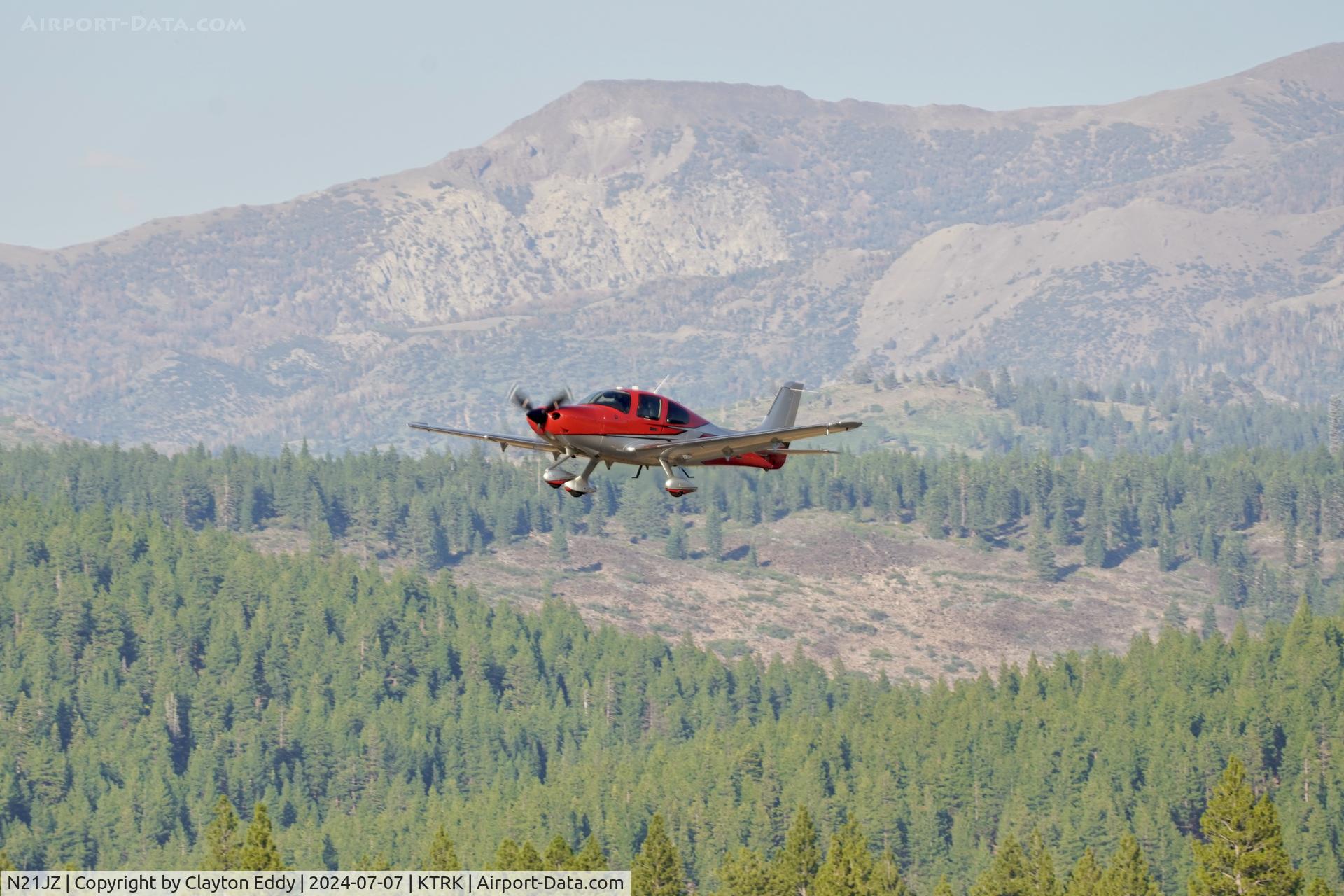 N21JZ, 2019 Cirrus SR22-G6 Turbo C/N 1907, Truckee Tahoe Airport in California 2024.
