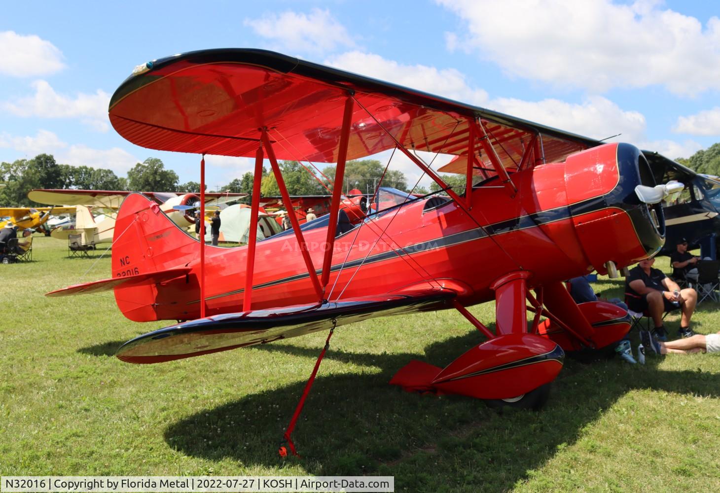 N32016, 1940 Waco UPF-7 C/N 5651, Waco UPF-7 zx
