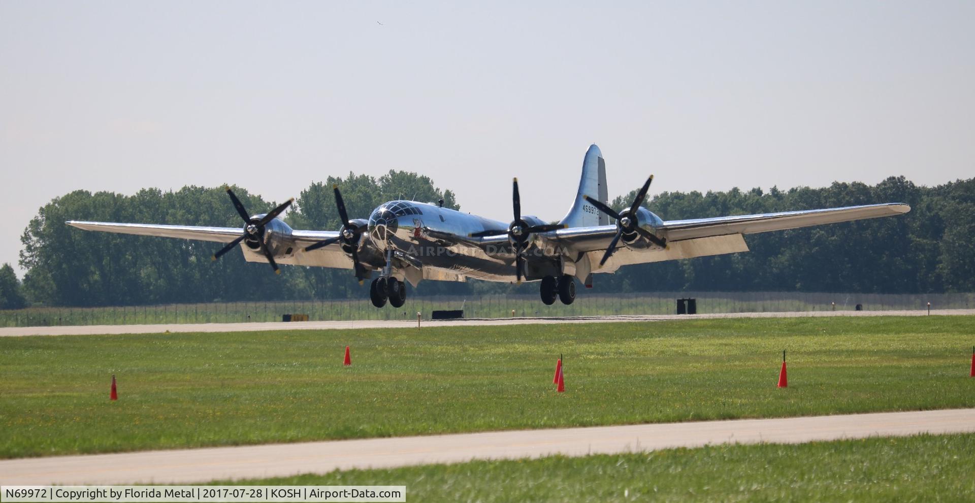 N69972, 1944 Boeing TB-29 (B-29-70-BW) Superfortress C/N 10804, OSH 2017 zx