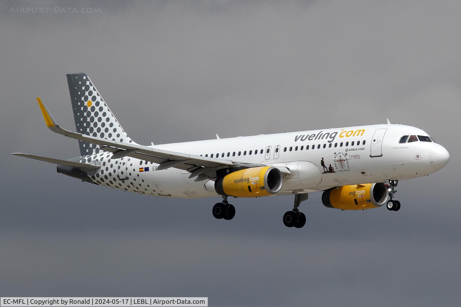 EC-MFL, 2015 Airbus A320-232 C/N 6557, at bcn