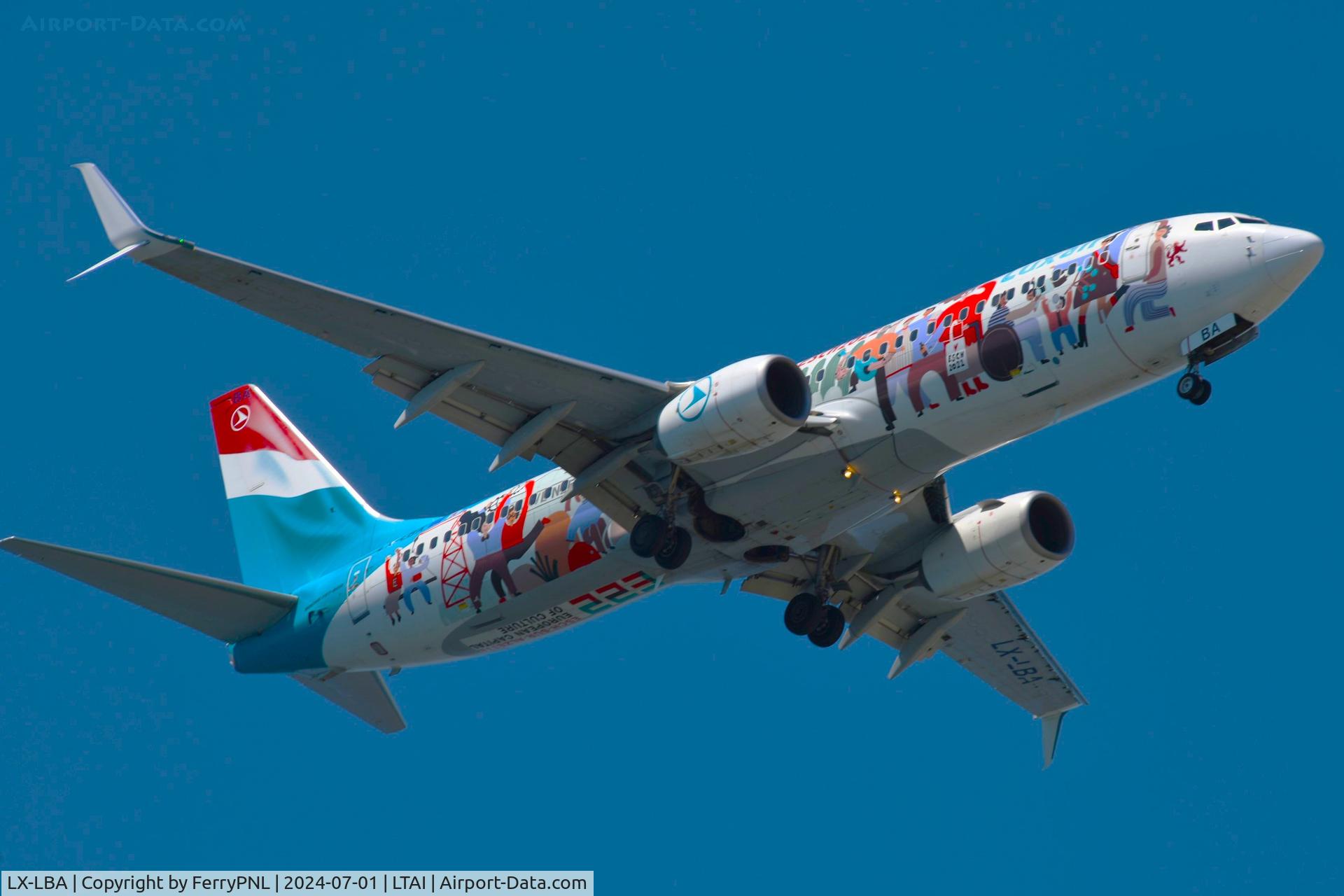 LX-LBA, 2015 Boeing 737-8C9 C/N 43537, Luxair B738 full of happy people