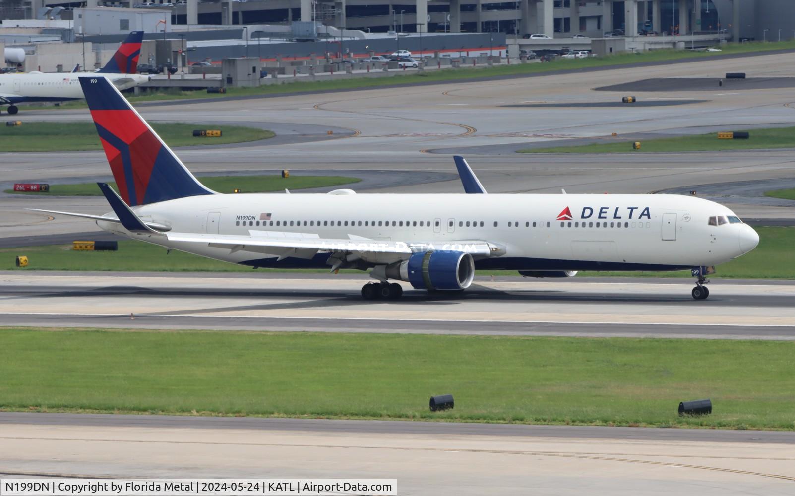 N199DN, 1998 Boeing 767-332/ER C/N 28456, DAL 763 zx VCE /LIPZ - ATL