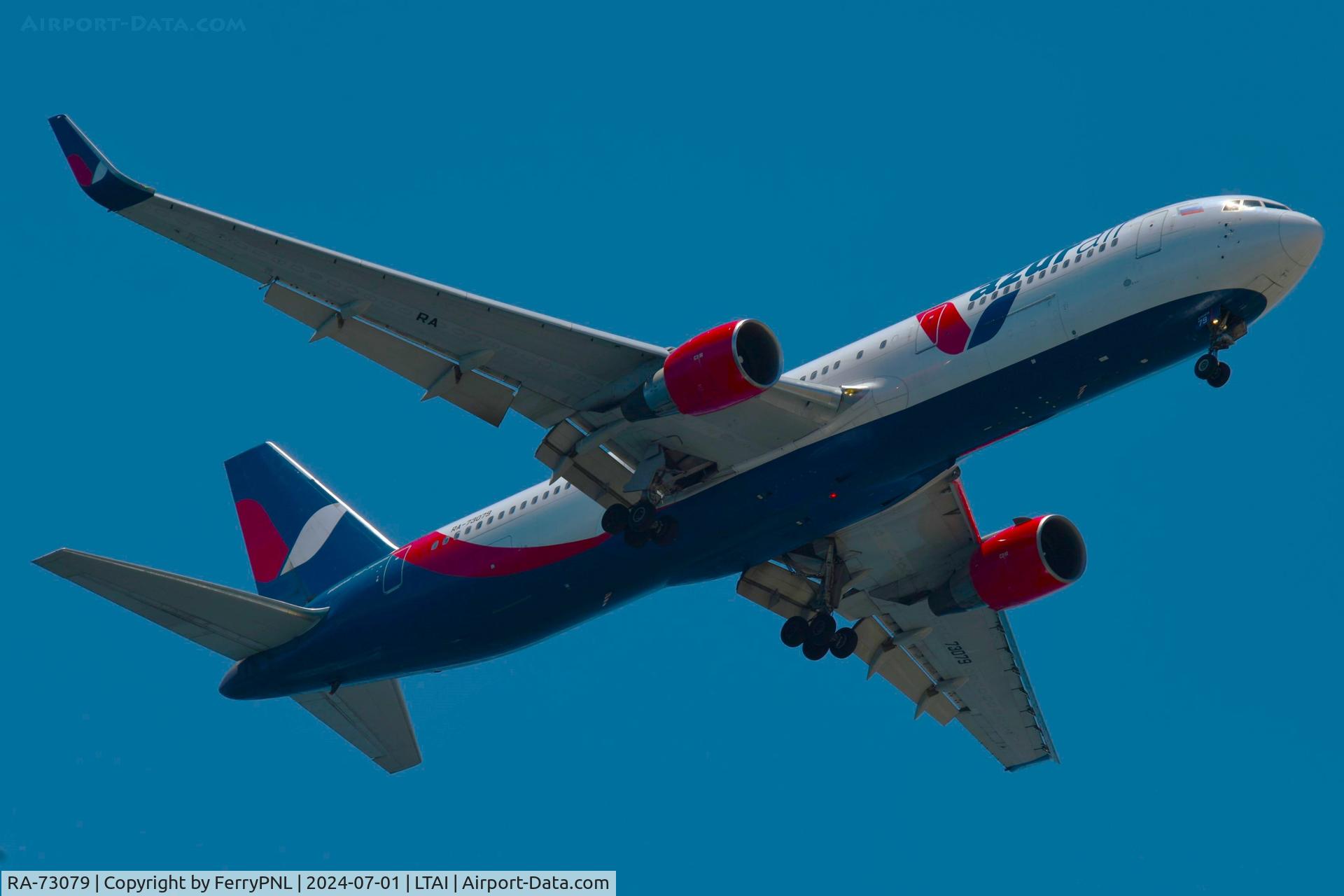 RA-73079, 1991 Boeing 767-3Y0ER(WL) C/N 24947, Azur Air B763