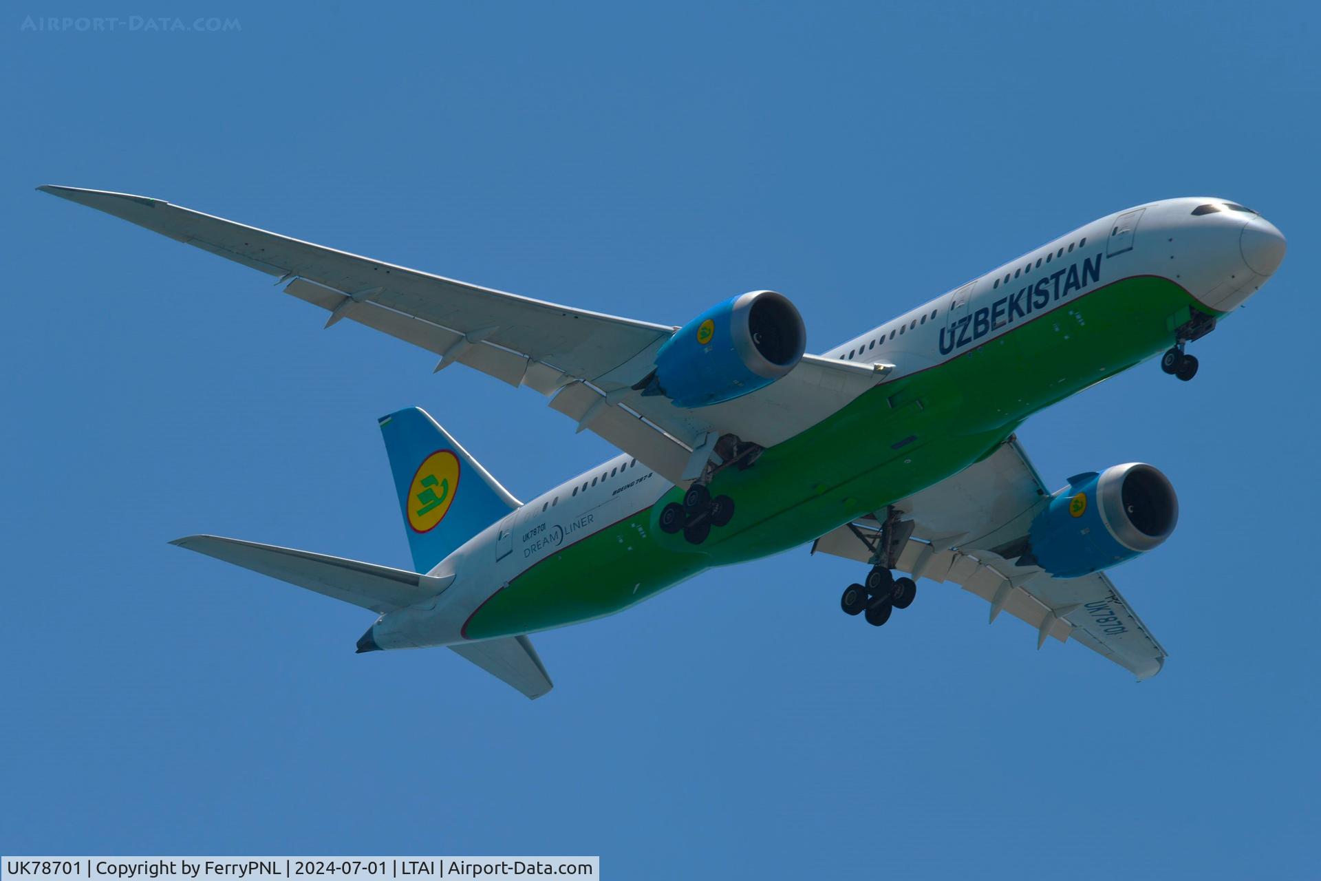 UK78701, 2016 Boeing 787-8 Dreamliner Dreamliner C/N 38363, Arrival of Uzbekistan Airways B788