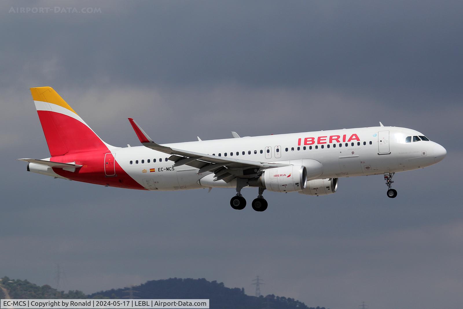 EC-MCS, 2014 Airbus A320-214 C/N 6244, at bcn