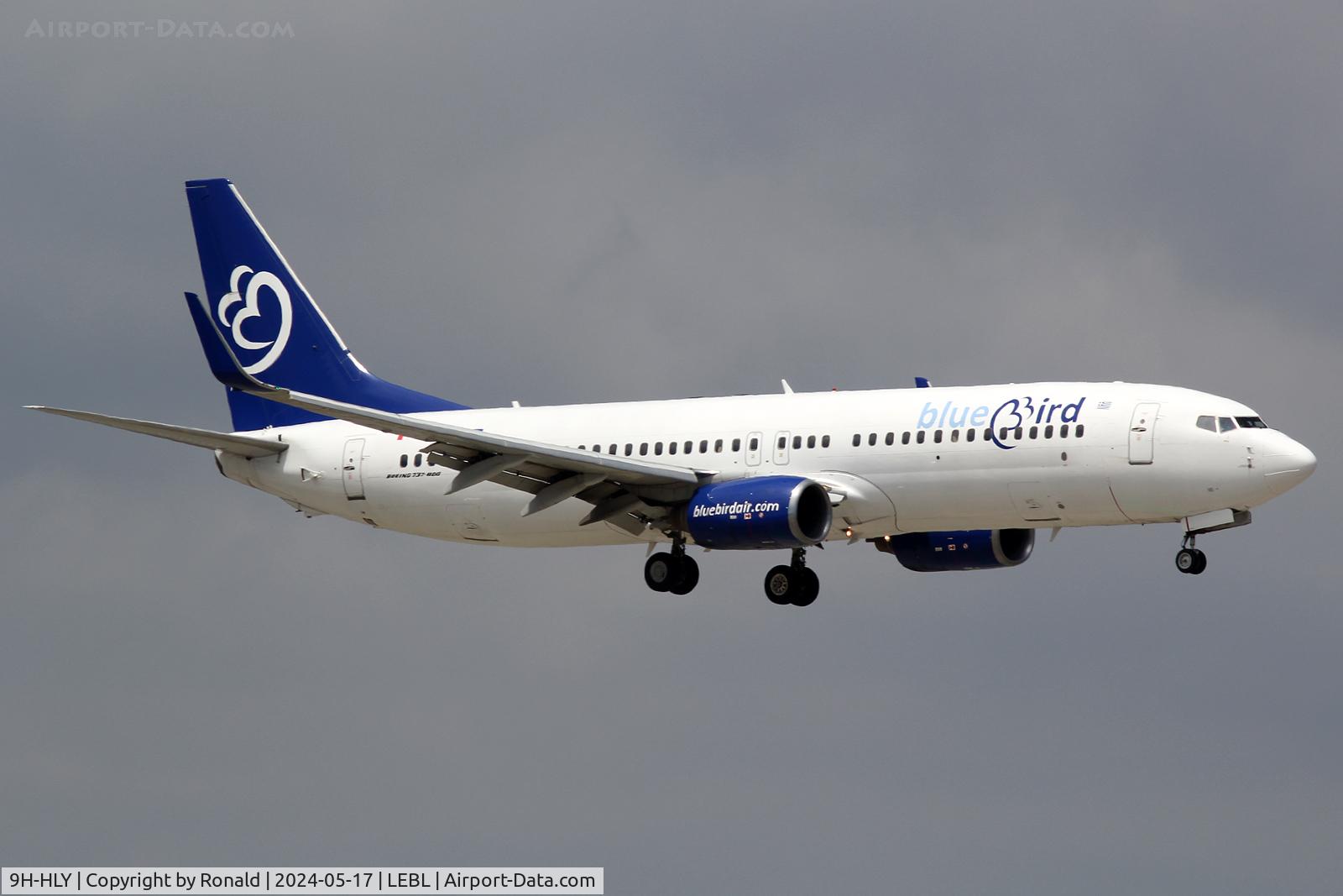 9H-HLY, 2001 Boeing 737-85F C/N 30477, at bcn