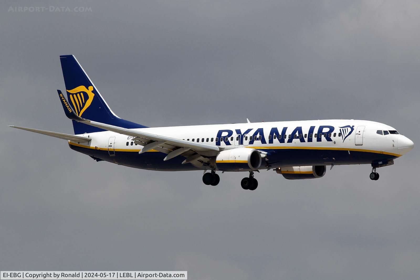 EI-EBG, 2009 Boeing 737-8AS C/N 37525, at bcn