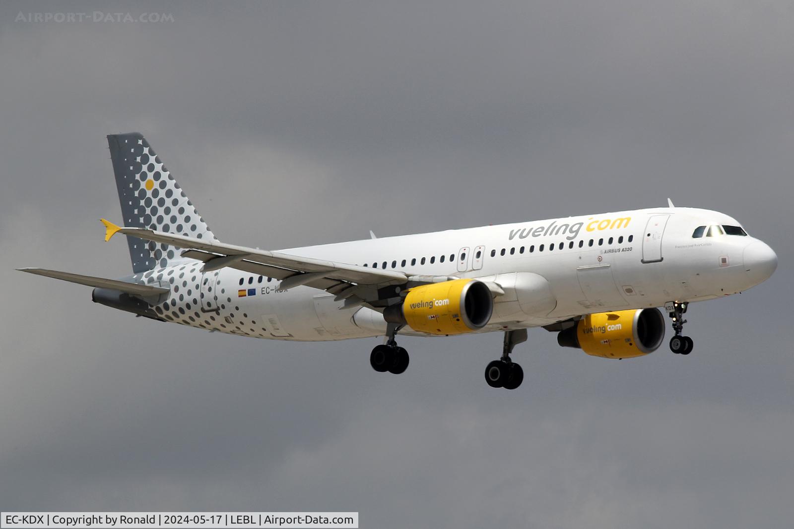 EC-KDX, 2007 Airbus A320-216 C/N 3151, at bcn