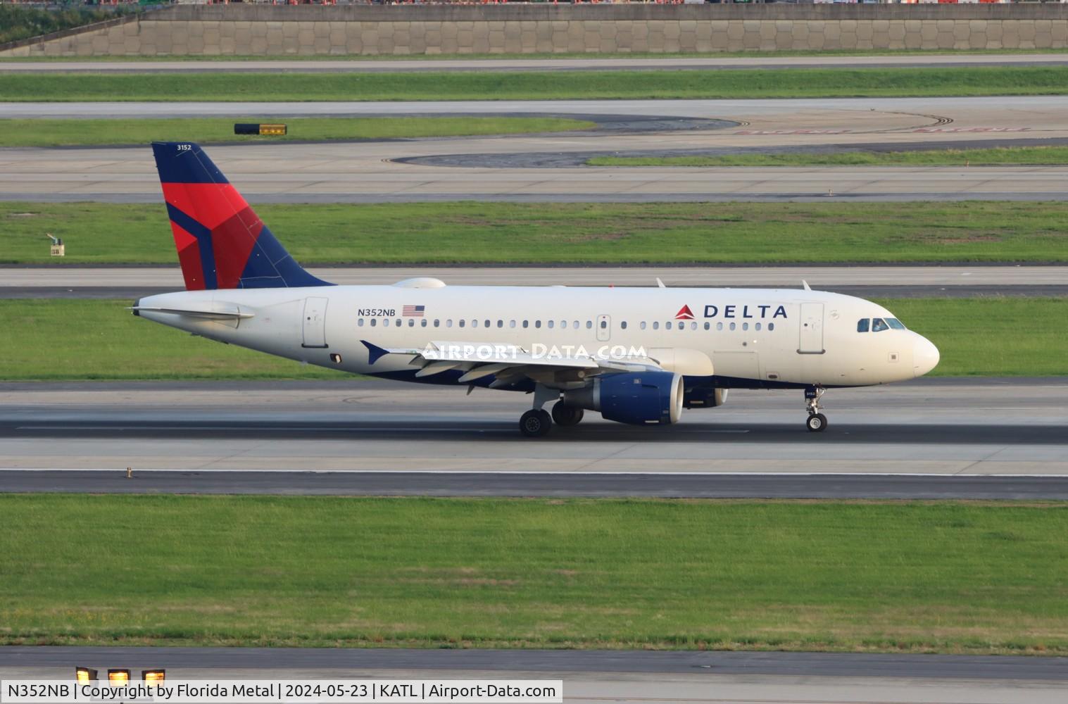 N352NB, 2002 Airbus A319-114 C/N 1824, DAL A319 zx EYW-ATL