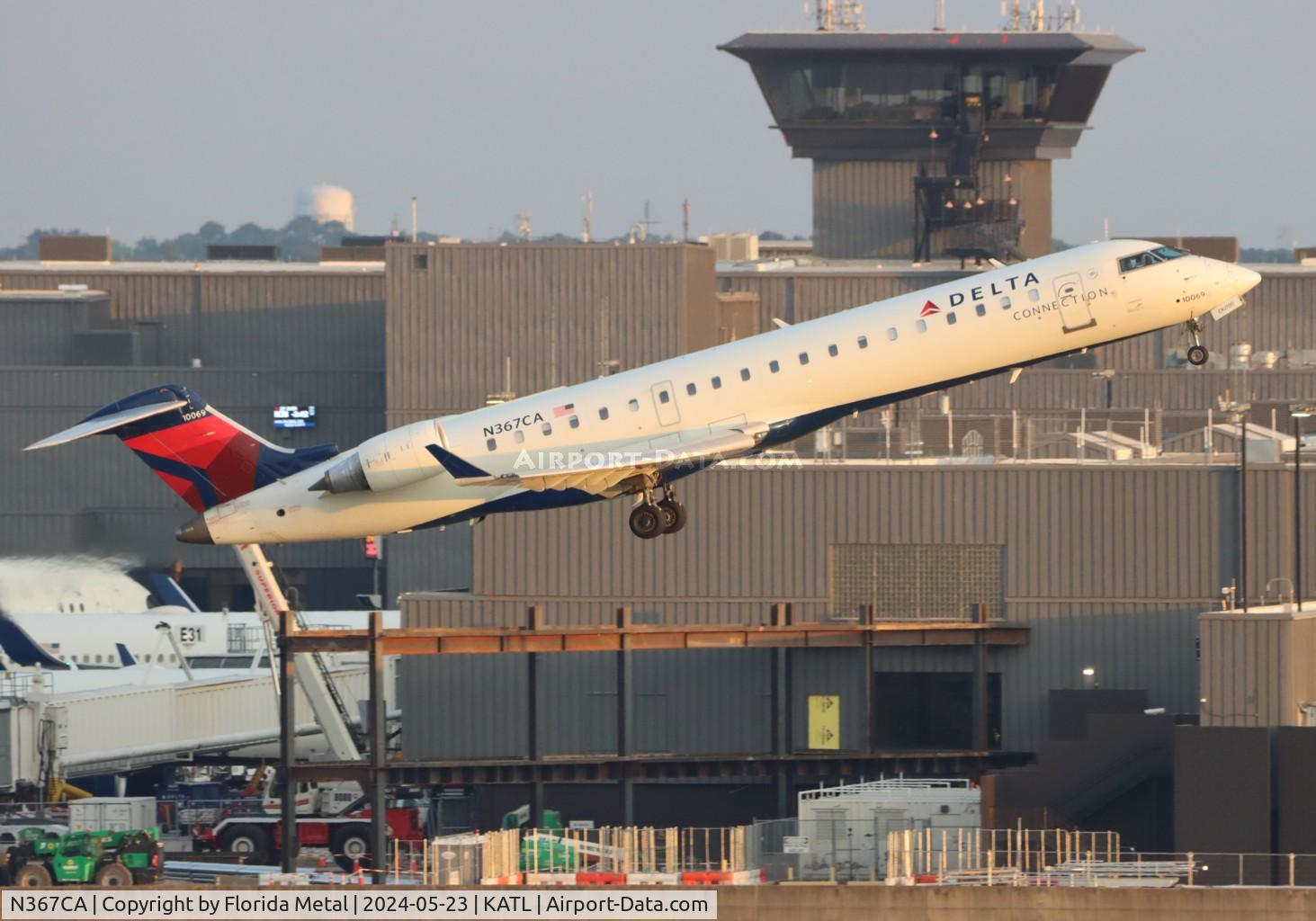 N367CA, 2002 Bombardier CRJ-701 (CL-600-2C10) Regional Jet C/N 10069, EDV/DAL CRJ7 zx ATL-AEX