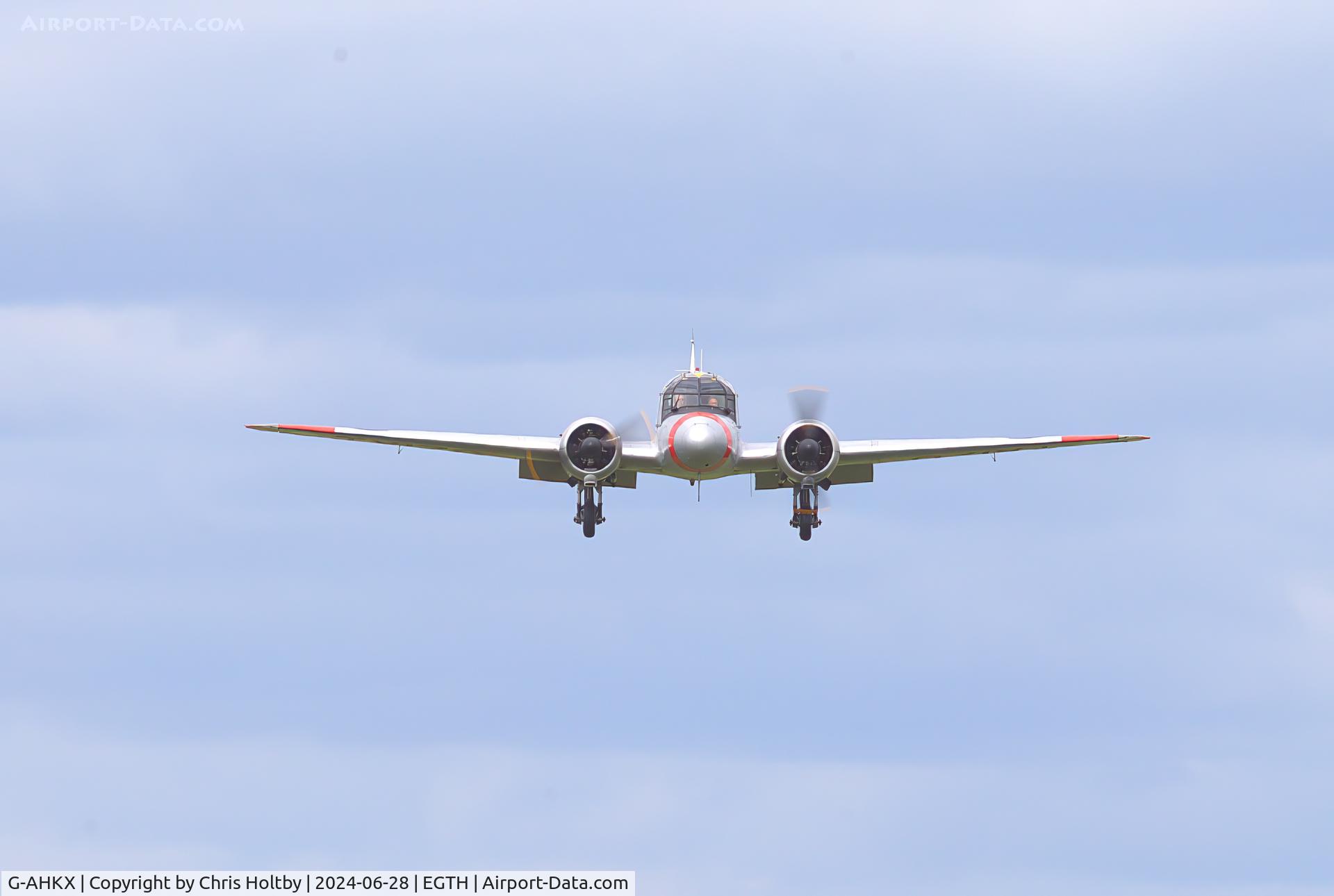 G-AHKX, 1946 Avro 652A Anson C.19 Series 2 C/N 1333, Approaching to land at Old Warden