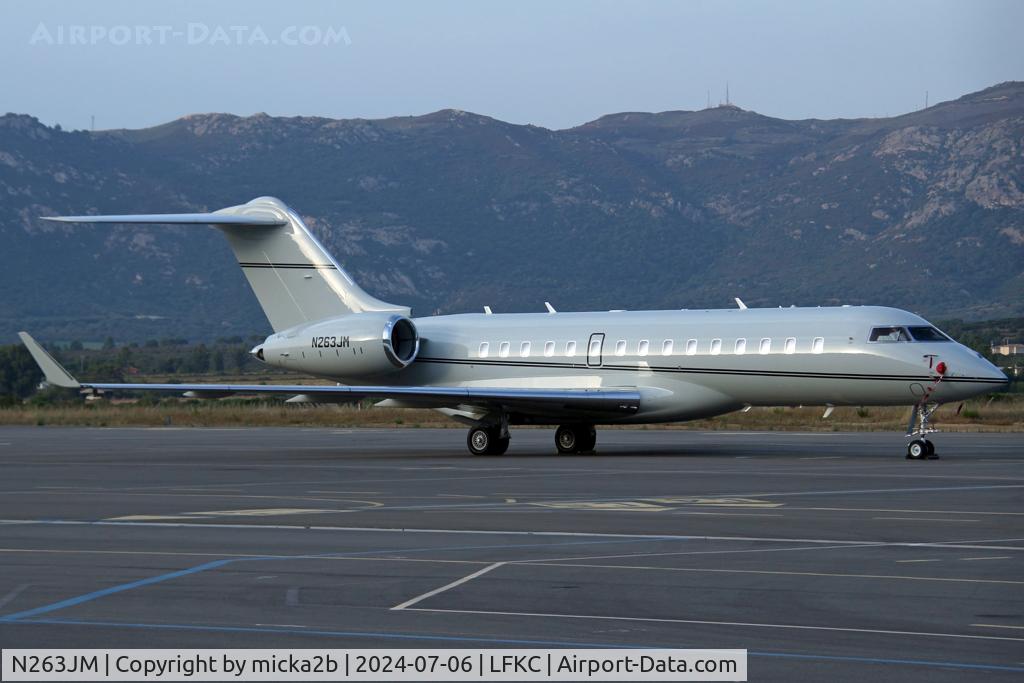 N263JM, 2023 Bombardier BD-700 1A10 Global 6500 C/N 60112, Parked