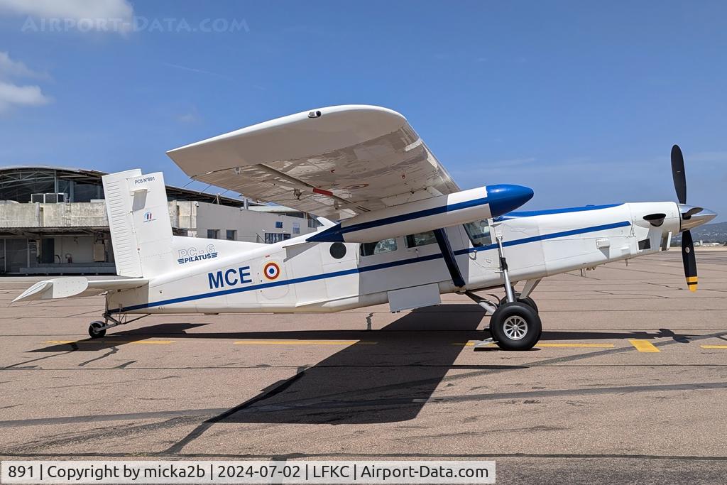 891, 1992 Pilatus PC-6/B2-H4 Turbo Porter C/N 891, Parked
