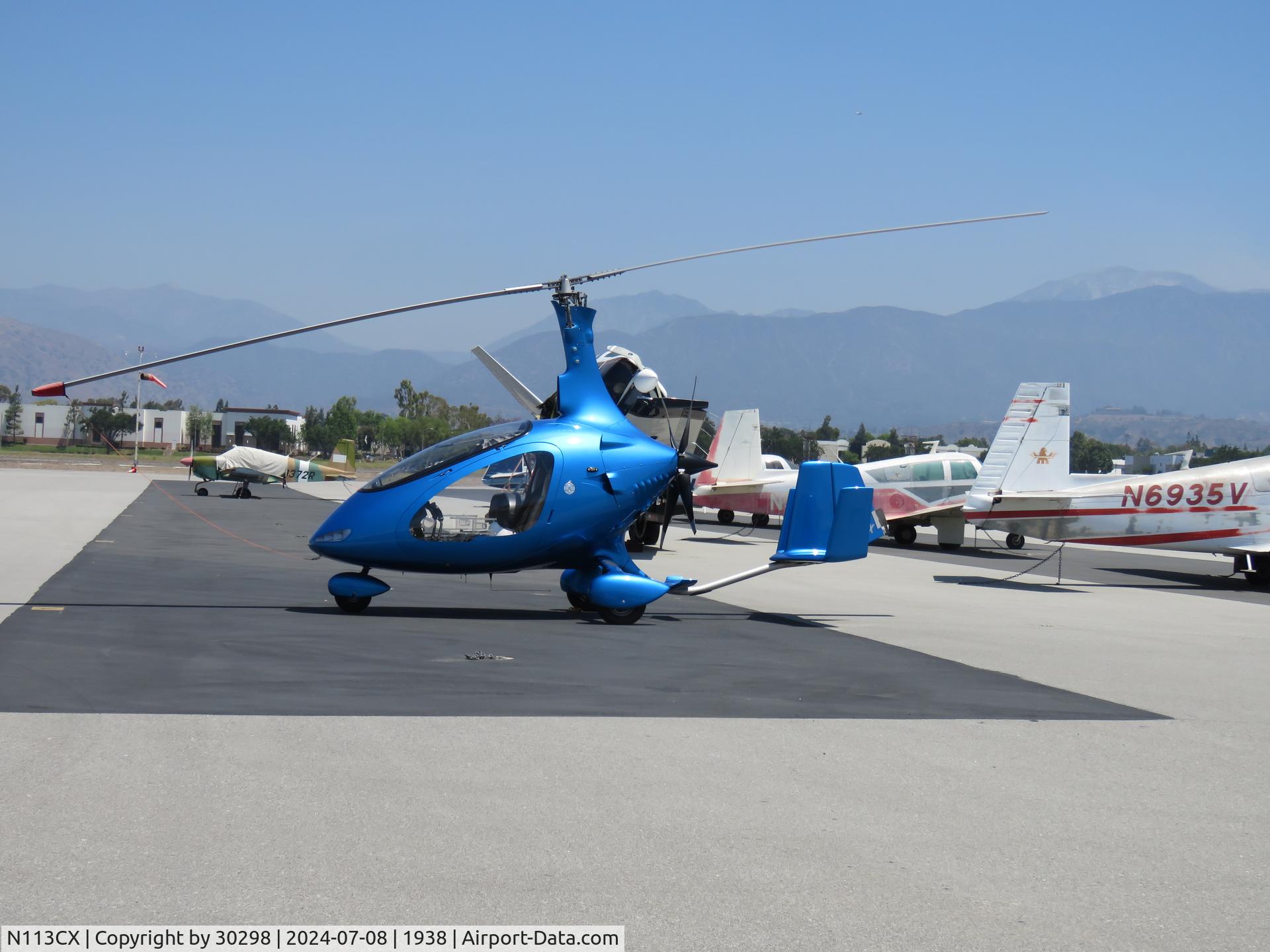 N113CX, 2017 Autogyro GmbH Cavalon C/N V00274, Parked