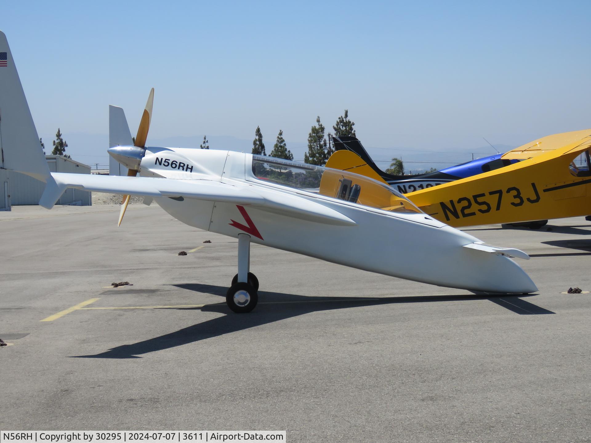 N56RH, 1983 Rutan VariEze C/N 1103, Parked