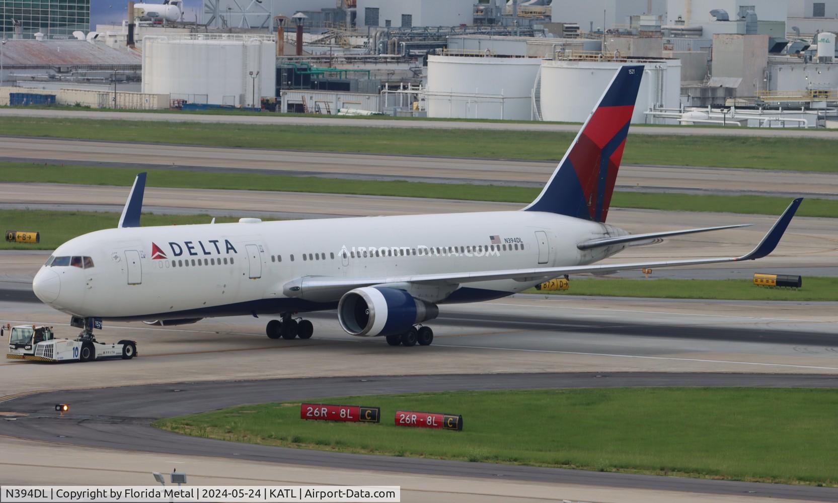 N394DL, 1995 Boeing 767-324/ER C/N 27394, DAL 763 zx overnight breaks between flights to UIO/SEQM