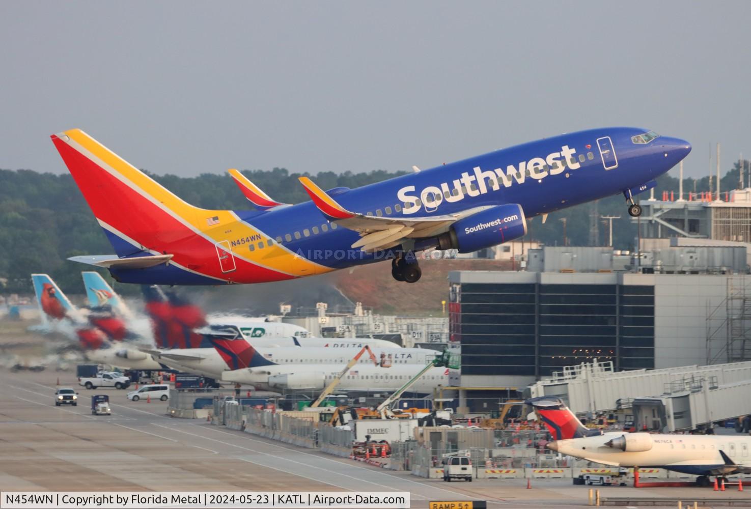 N454WN, 2004 Boeing 737-7H4 C/N 29851, SWA 737 zx ATL-AUS