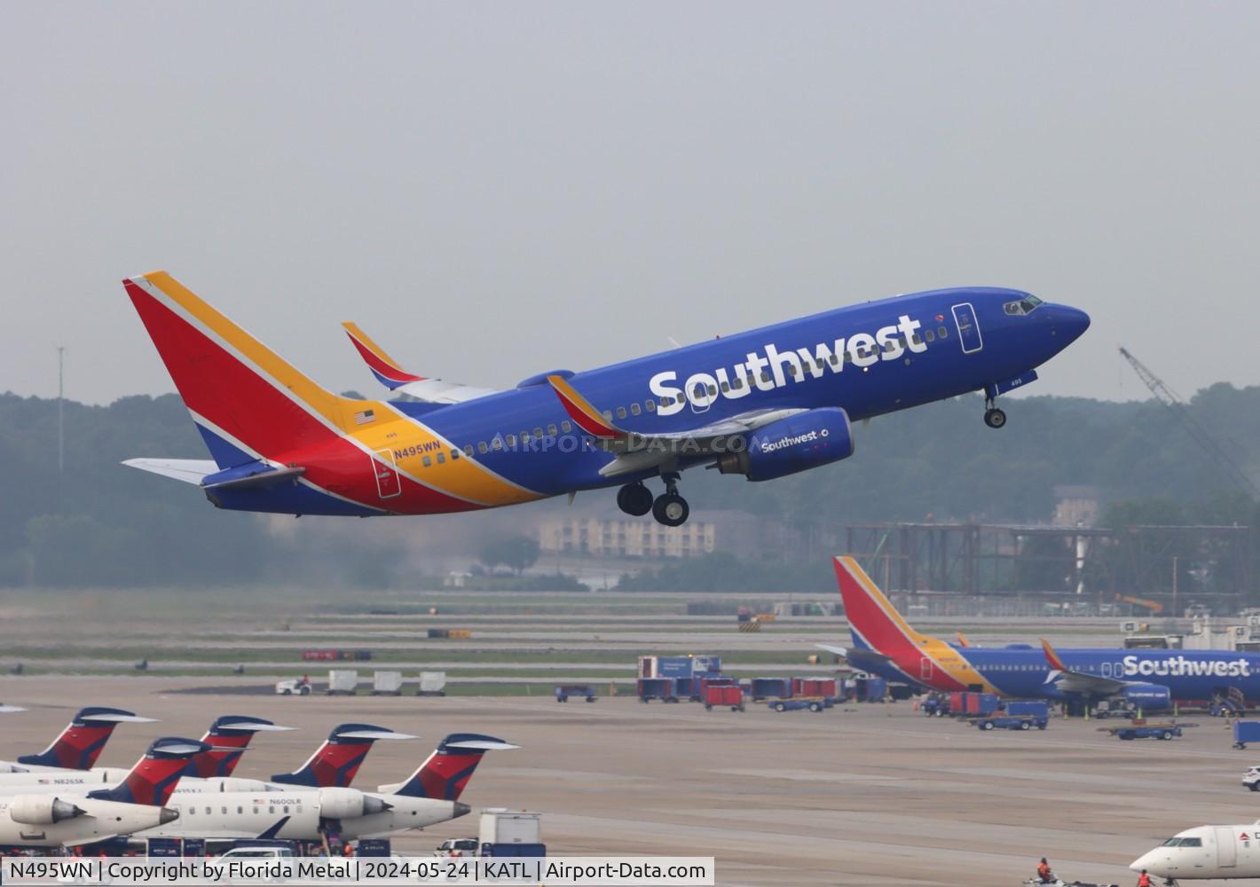 N495WN, 2004 Boeing 737-7H4 C/N 33869, SWA 737 zx ATL-MEM