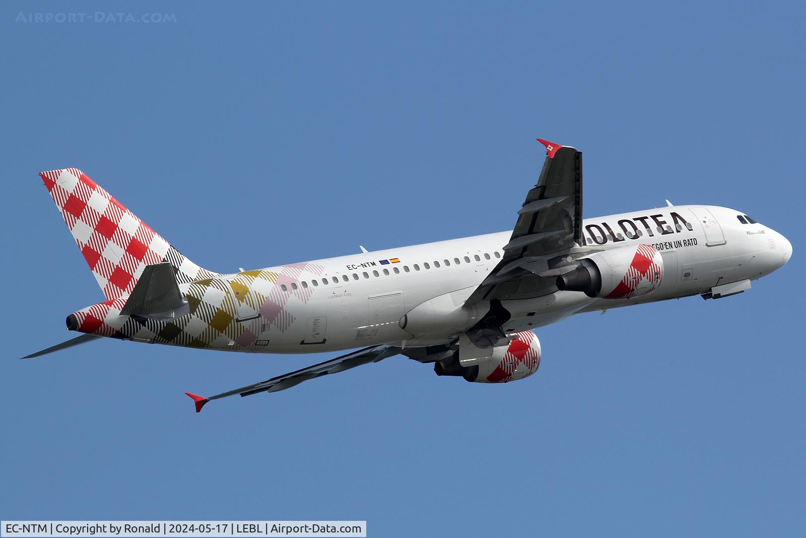 EC-NTM, 2009 Airbus A320-216 C/N 3906, at bcn