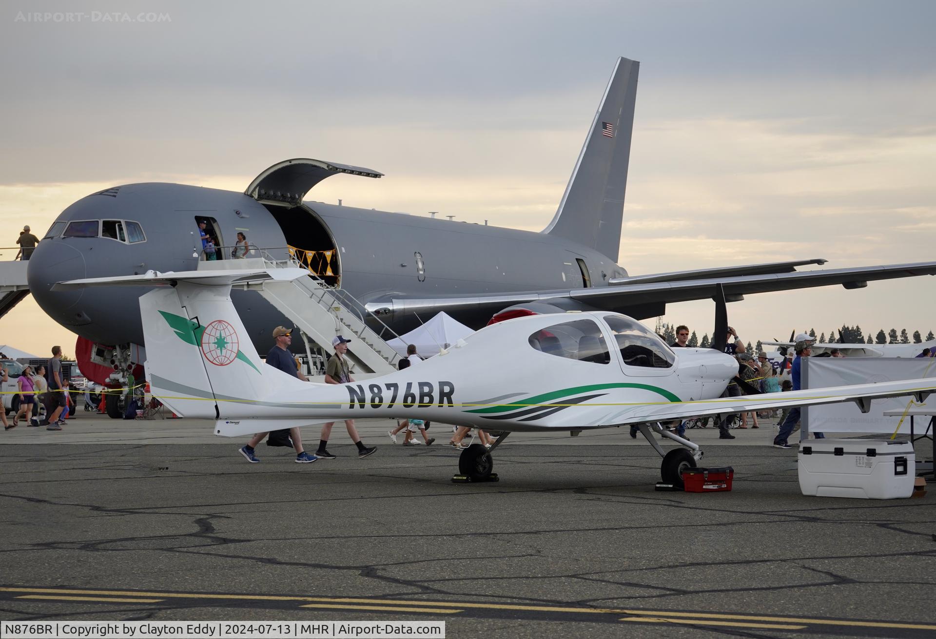 N876BR, 2015 Diamond DA-40 Diamond Star Diamond Star C/N 40.1200, Capital airshow Mather airport in California 2024.