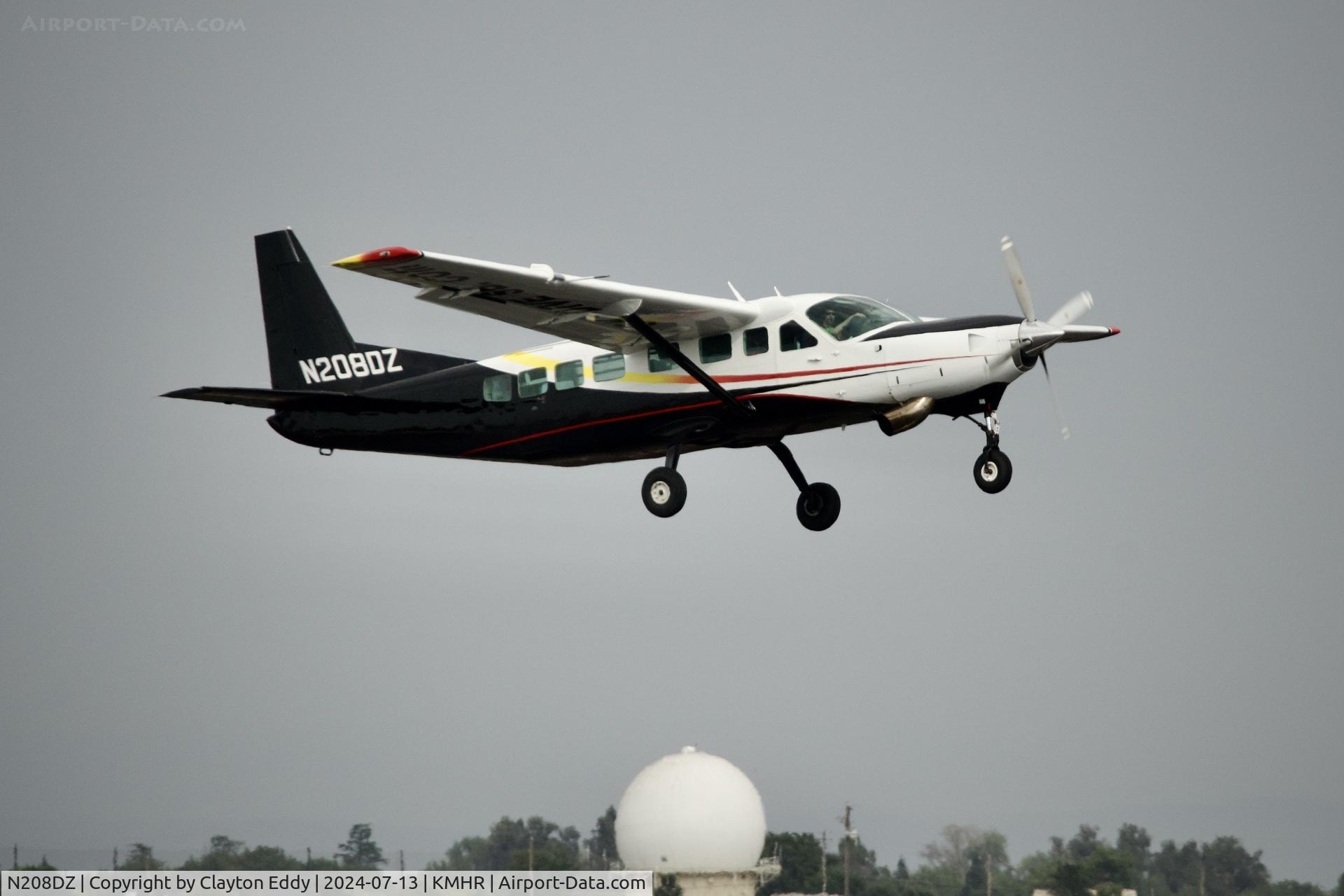 N208DZ, 1998 Cessna 208B  Caravan C/N 208B0717, Parachute plane departing with the jumpers, airshow opening. Capital airshow Mather airport in California 2024.