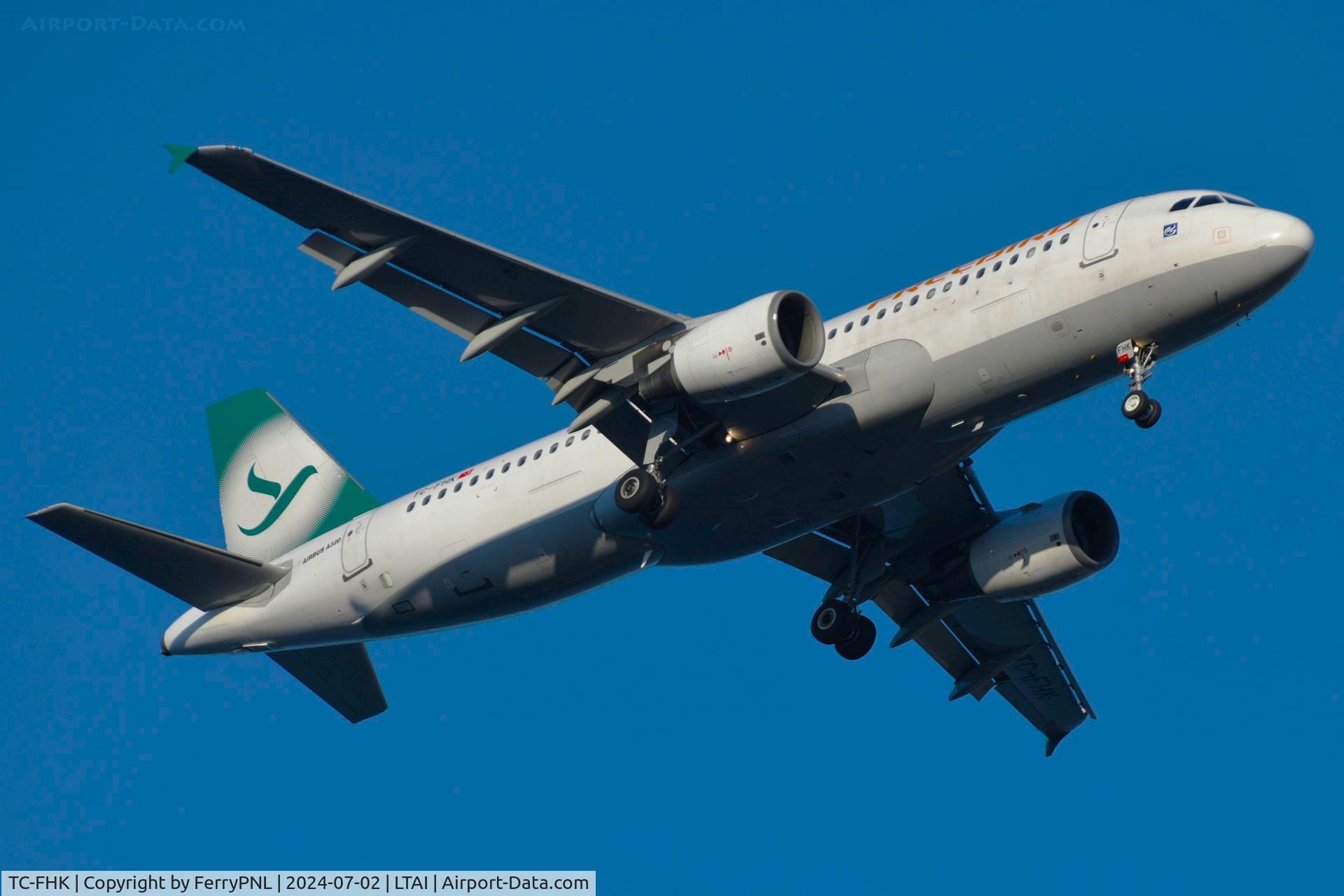 TC-FHK, 2009 Airbus A320-214 C/N 4102, Freebird (green) A320 arriving