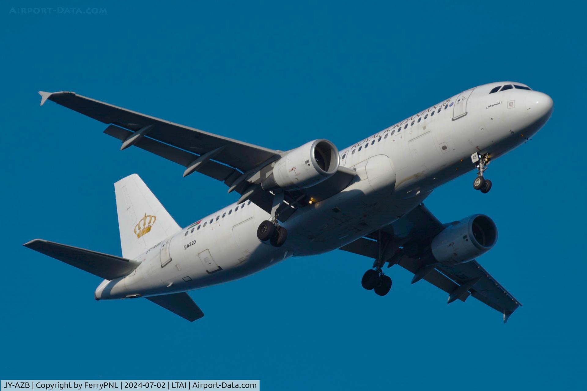 JY-AZB, 2010 Airbus A320-214 C/N 4160, Landing of Royal Jordanian A320 in white