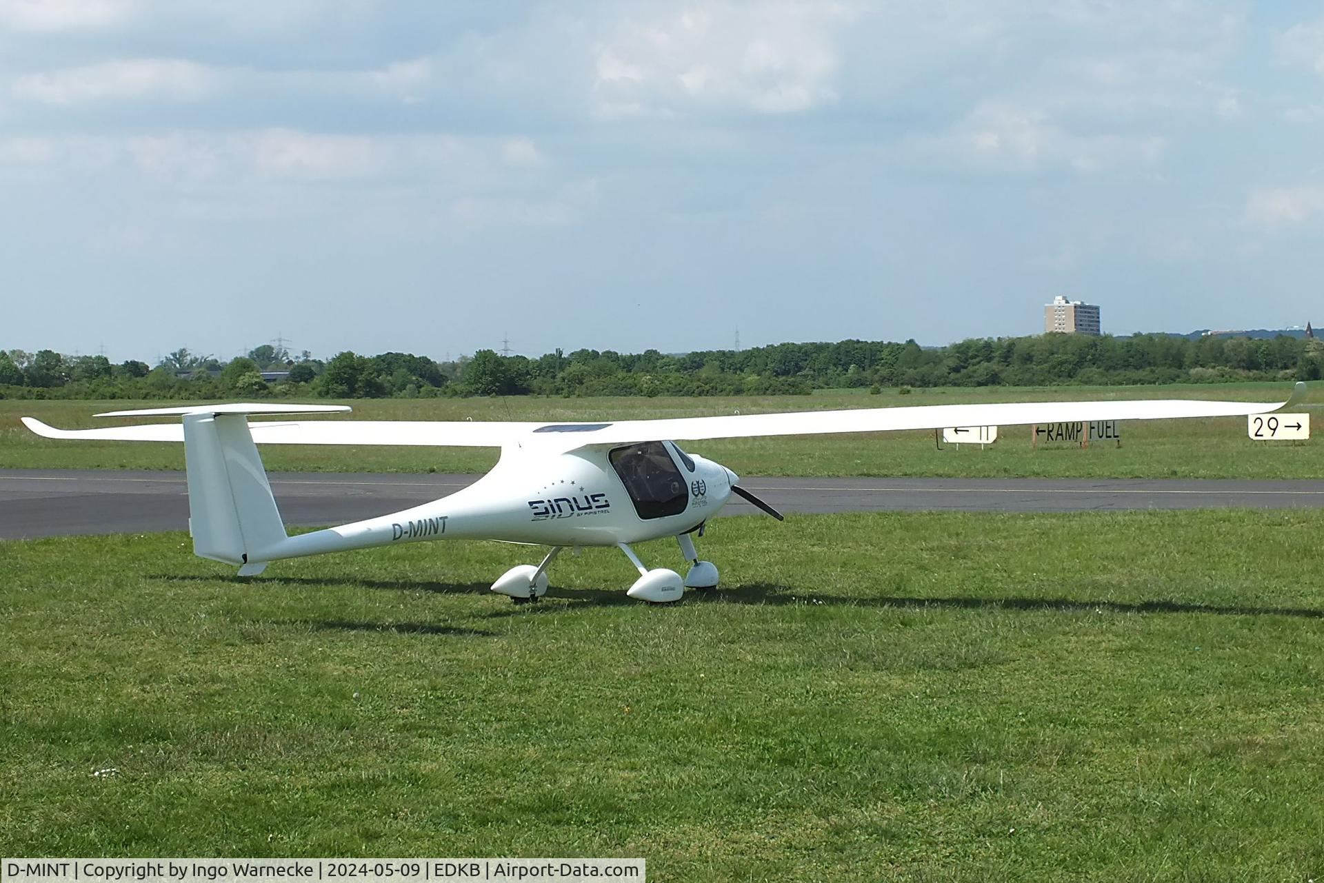 D-MINT, Pipistrel Sinus 912 C/N not found_D-MINT, Pipistrel Sinus 912 at Bonn-Hangelar airfield '2405