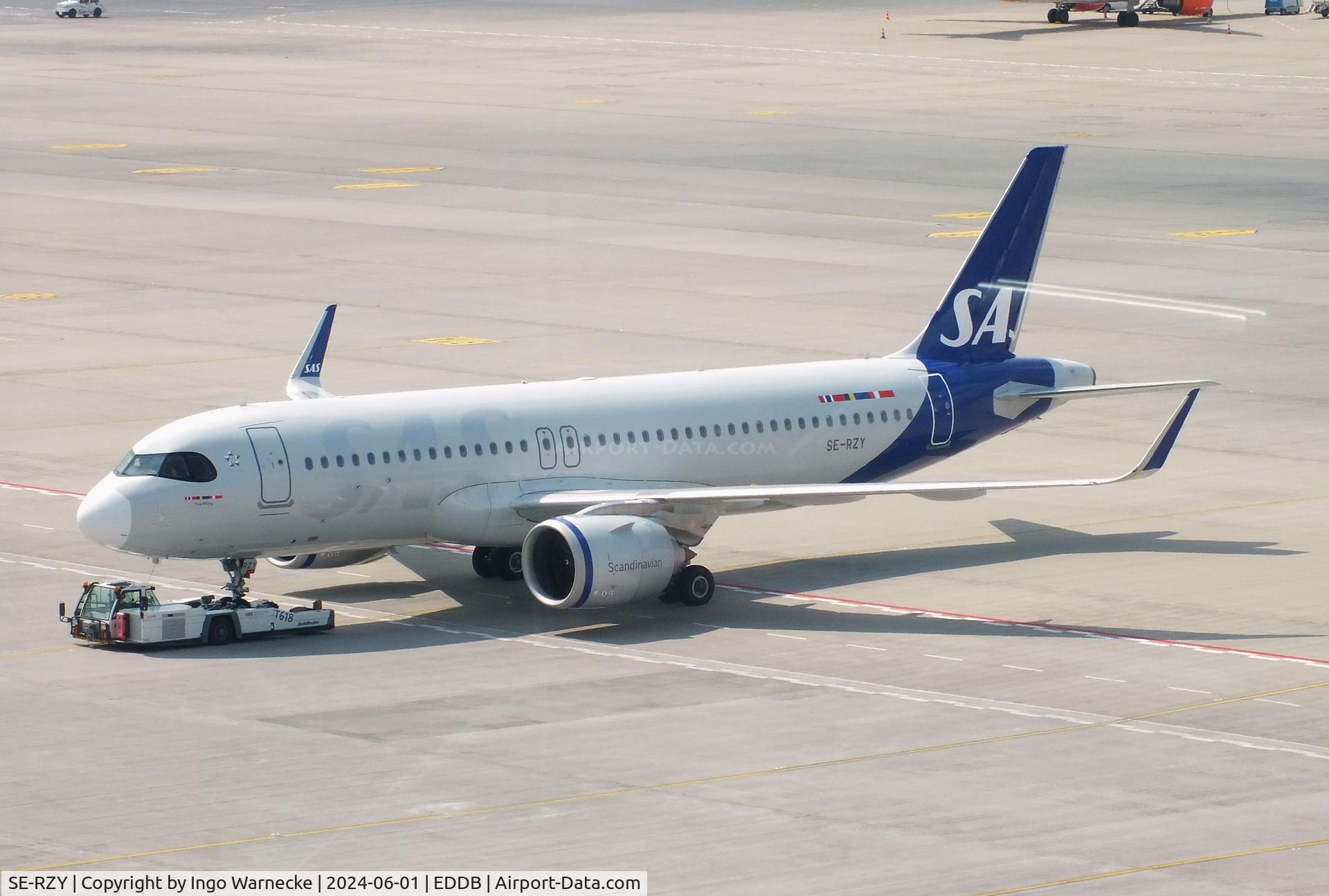 SE-RZY, 2024 Airbus A320-251N C/N 11832, Airbus A320-251N NEO of SAS at Berlin Brandenburg airport