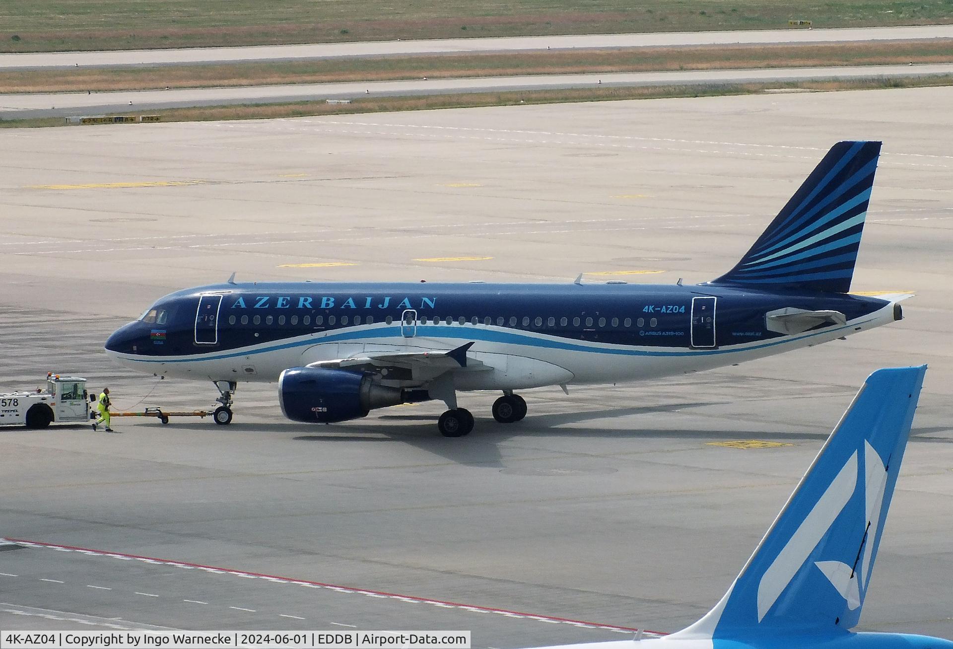 4K-AZ04, 2005 Airbus A319-111 C/N 2588, Airbus A319-111 of Azerbaijan Airlines at Berlin Brandenburg airport